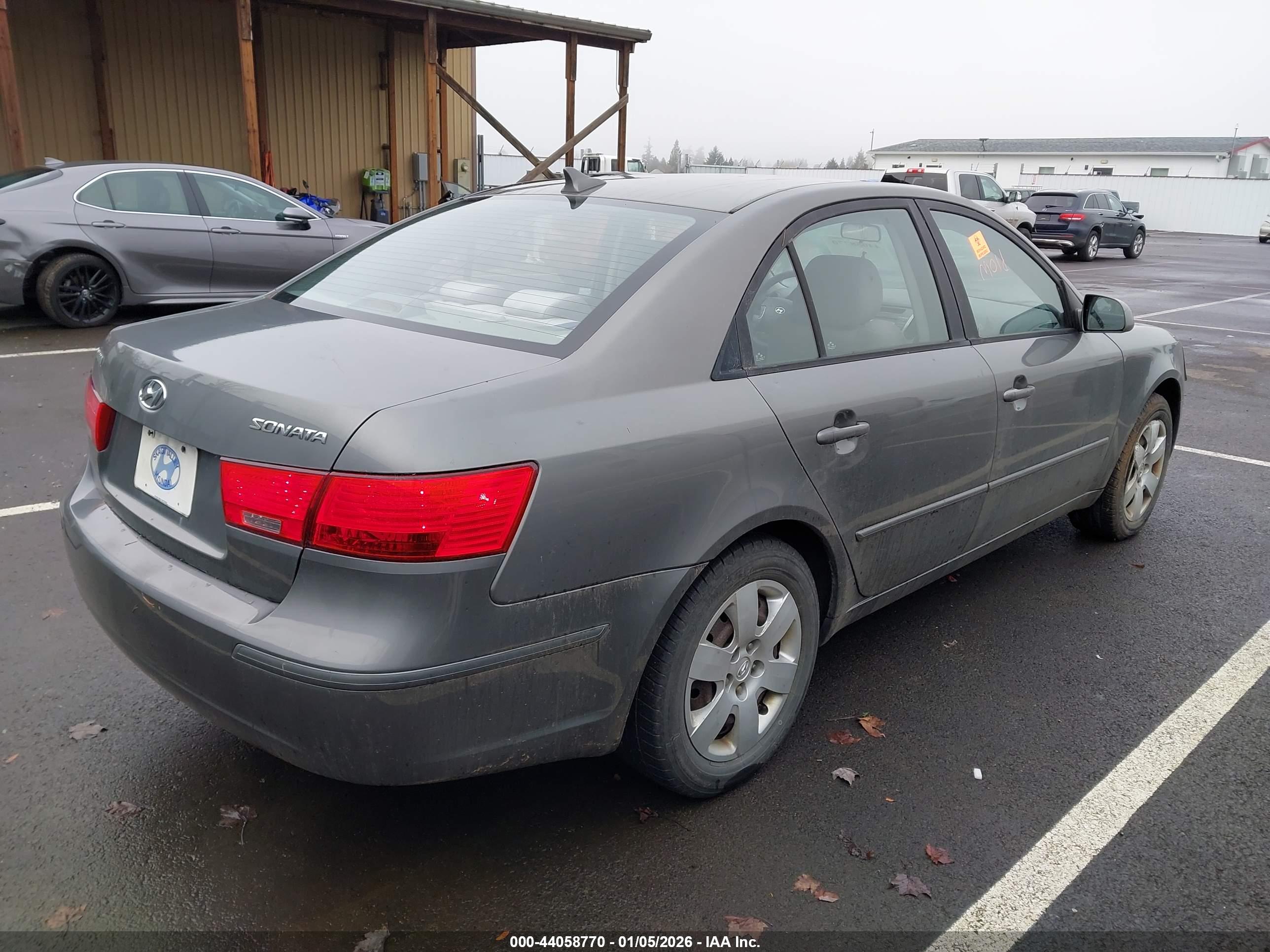 HYUNDAI SONATA image 4