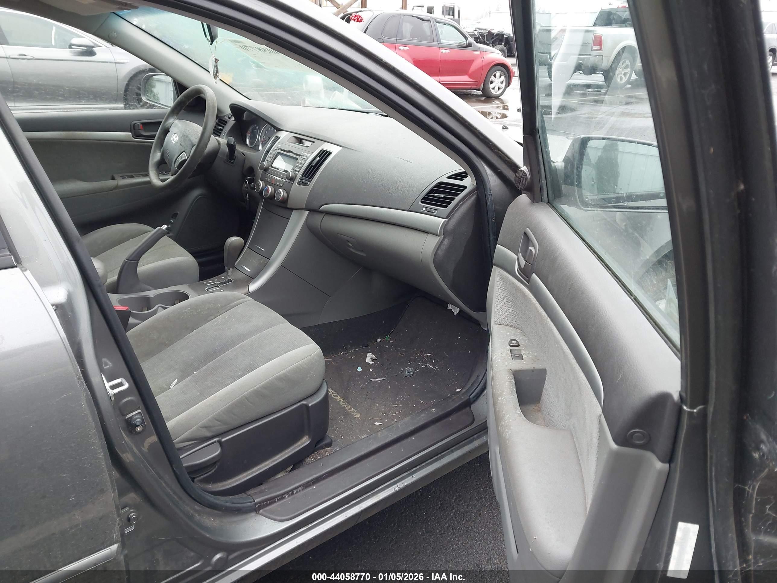 HYUNDAI SONATA image 5
