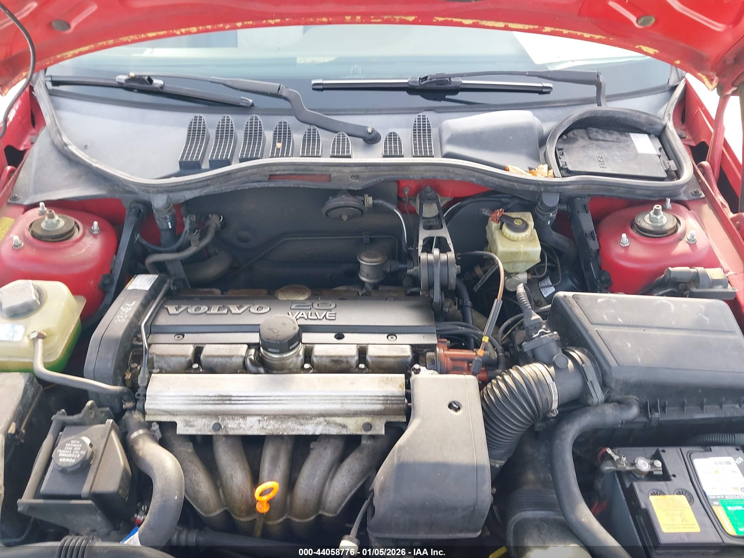 VOLVO 850 image 10