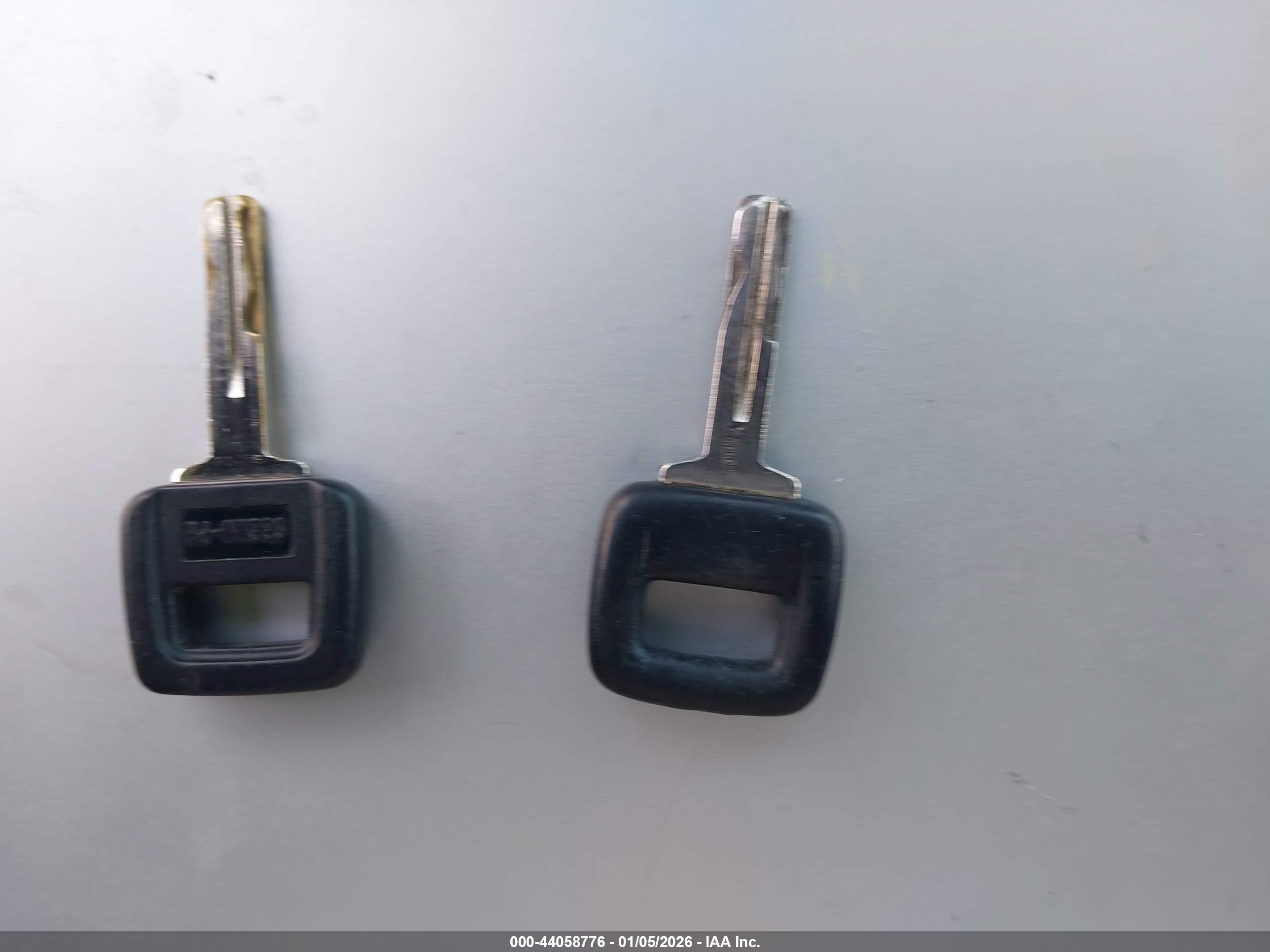 VOLVO 850 image 11