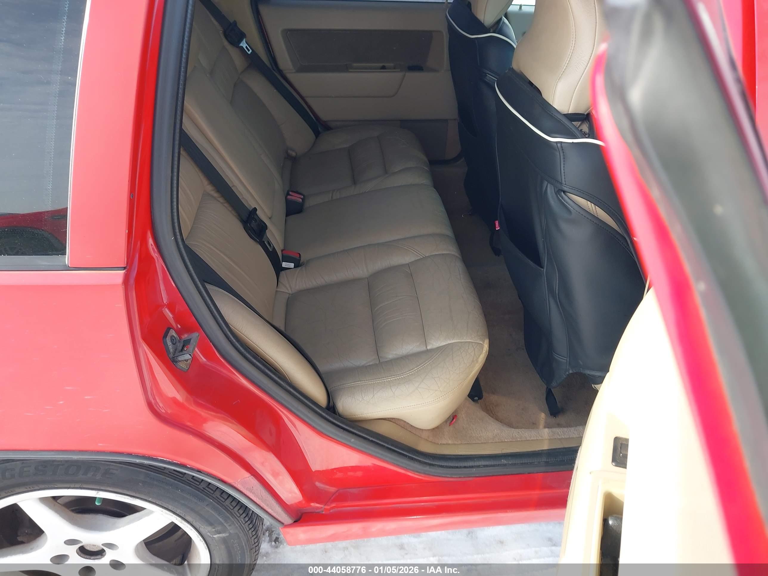 VOLVO 850 image 8