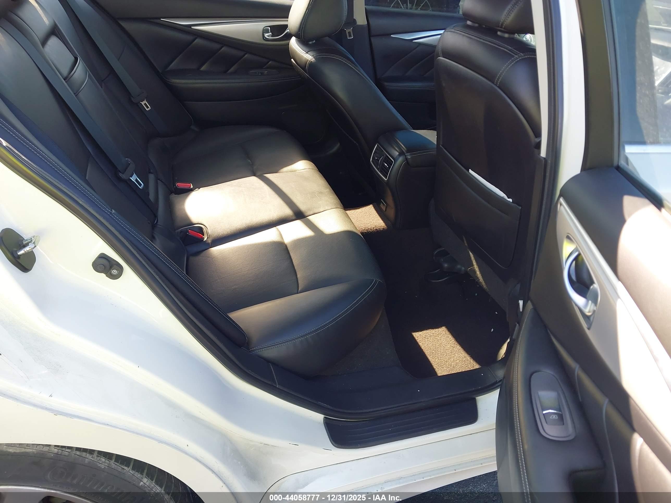 INFINITI Q50 image 8