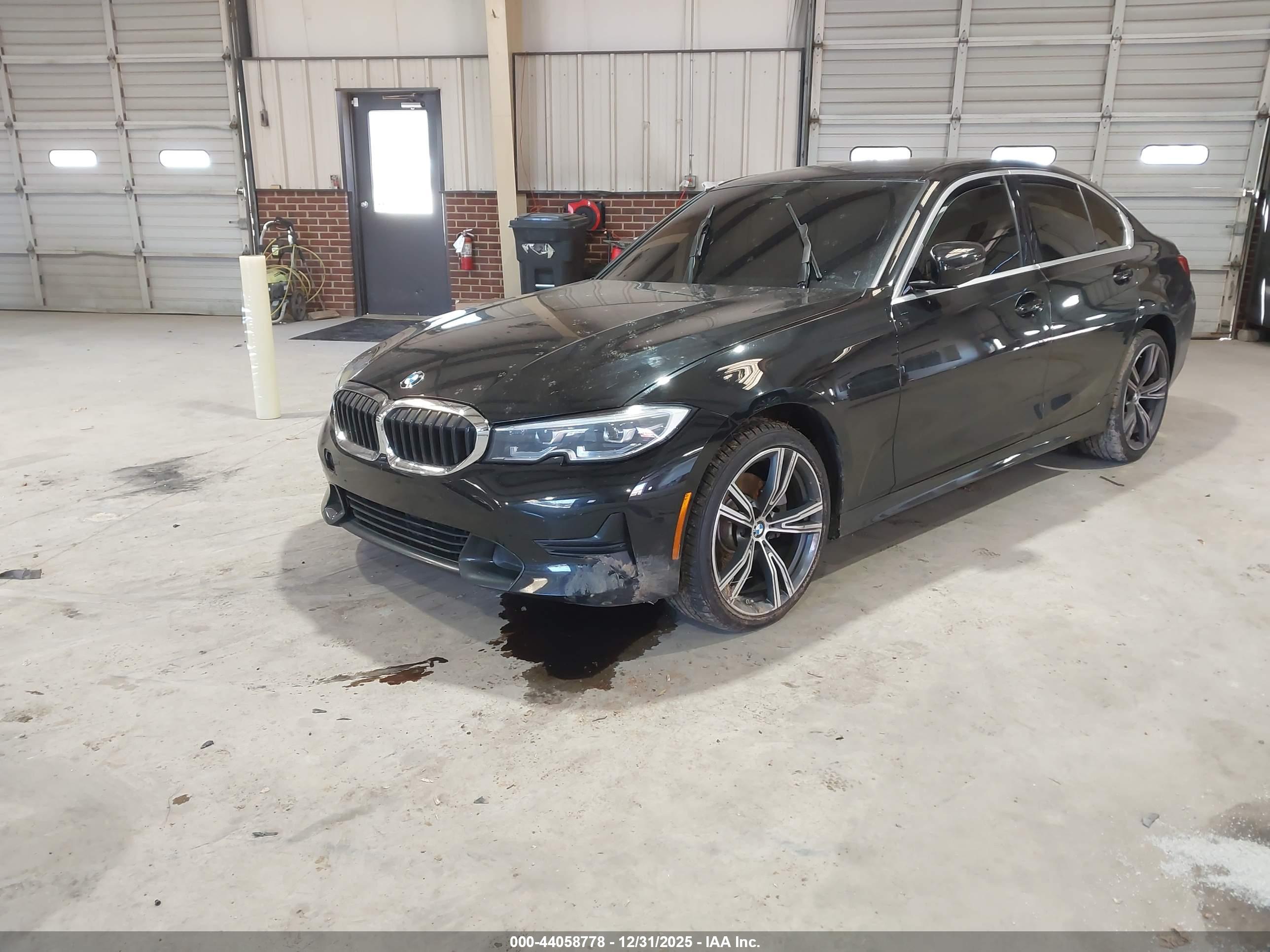 BMW 330I image 2