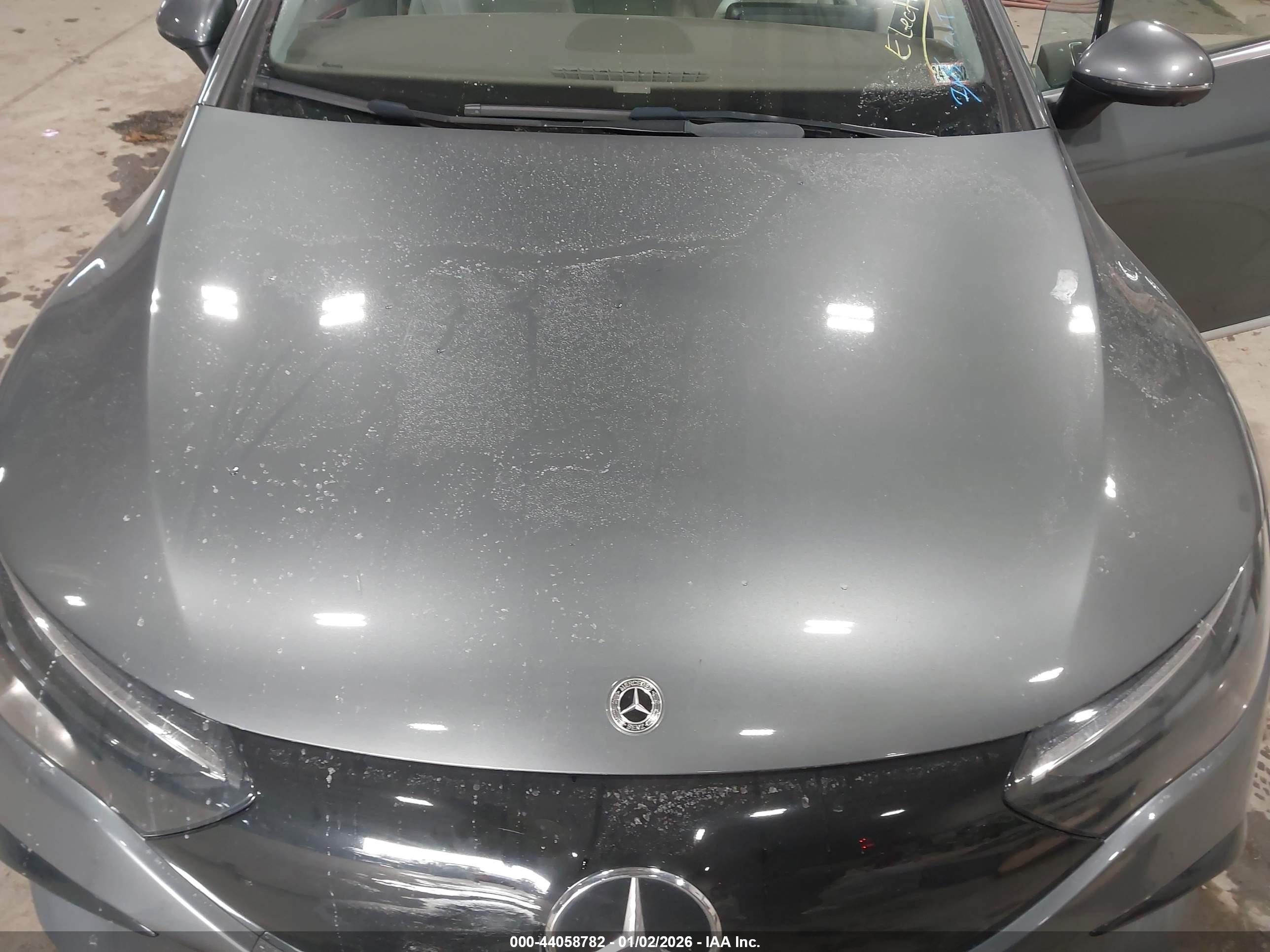 MERCEDES-BENZ EQE image 10