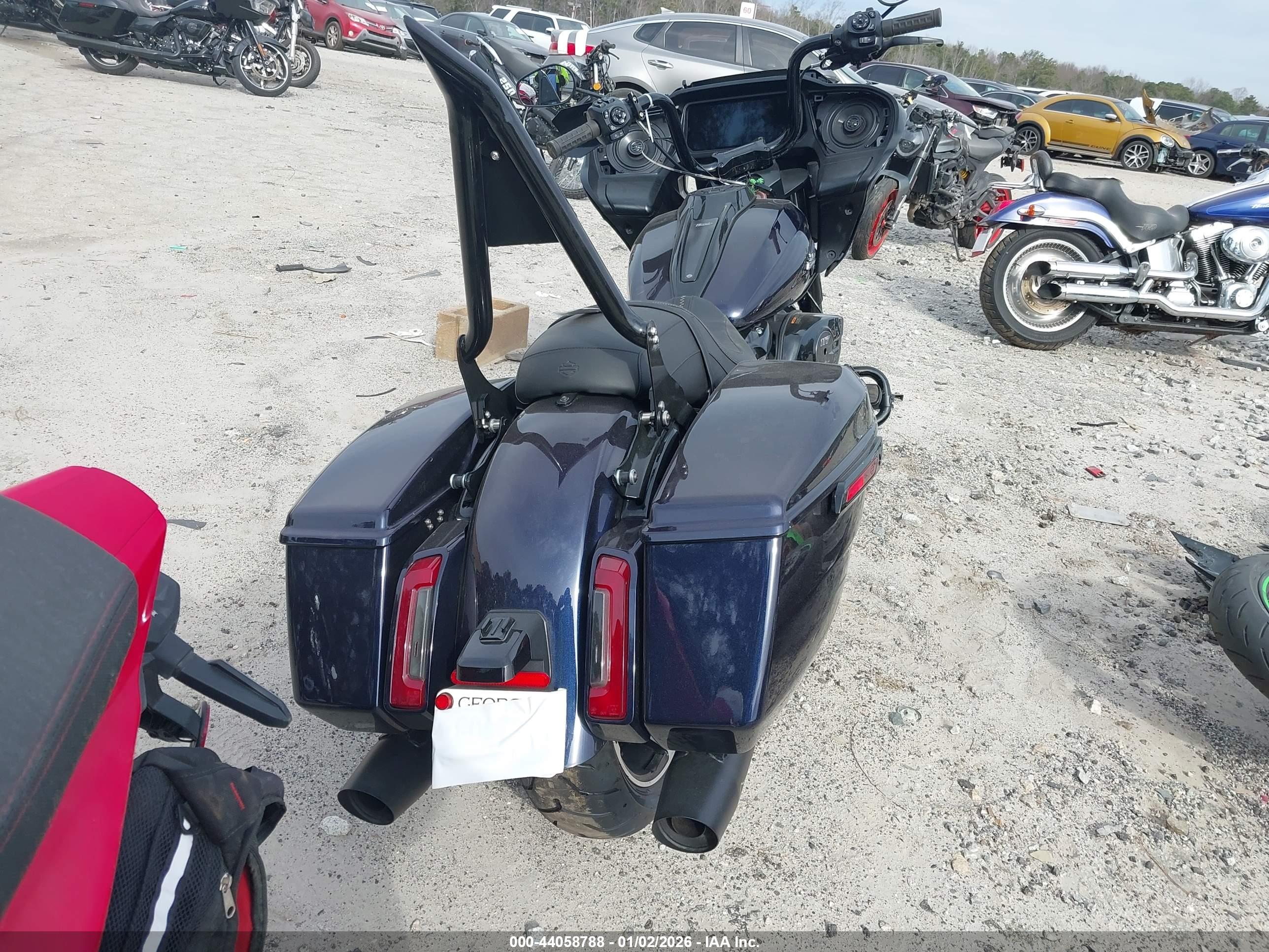 HARLEY-DAVIDSON FLTRX image 6