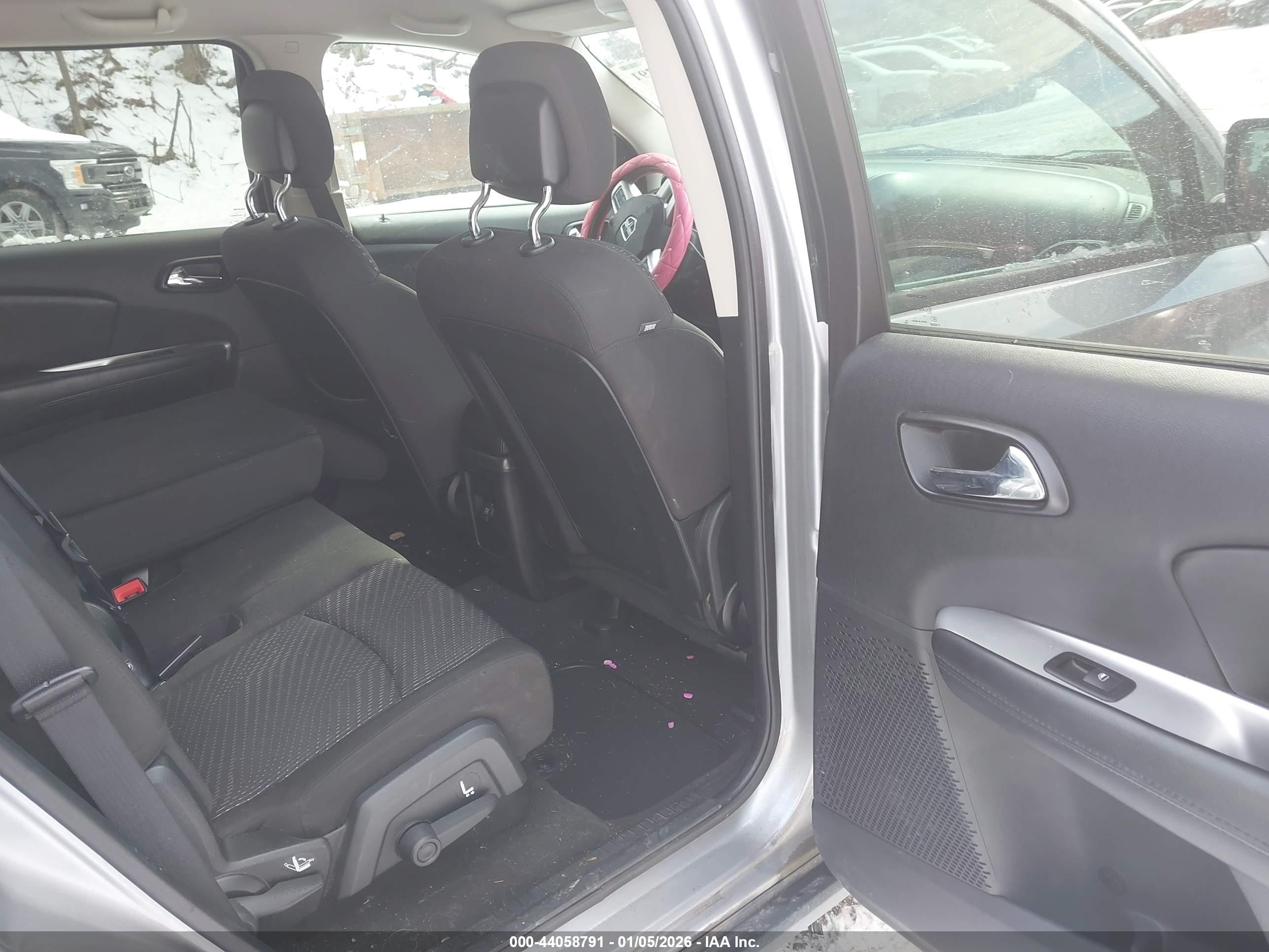 DODGE JOURNEY image 8