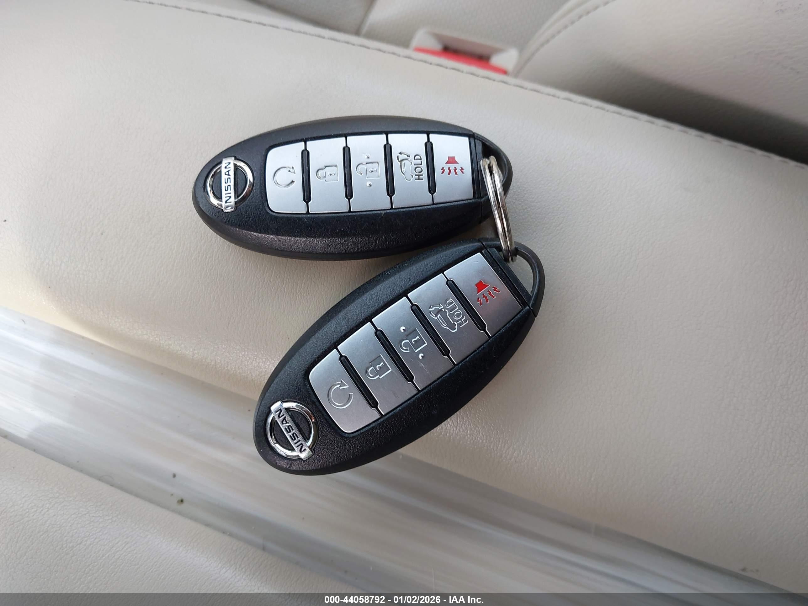 NISSAN MURANO image 11