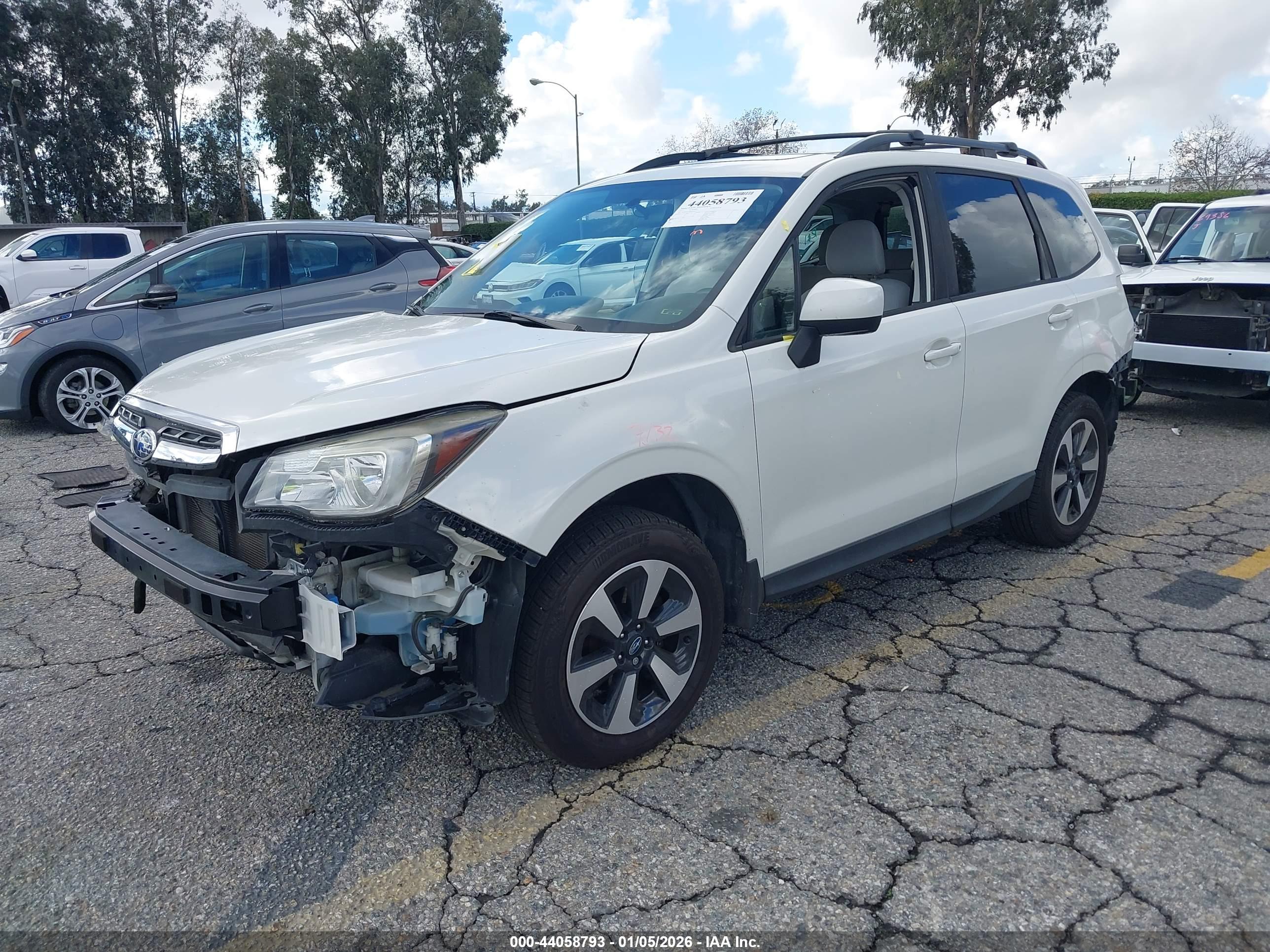 SUBARU FORESTER image 2