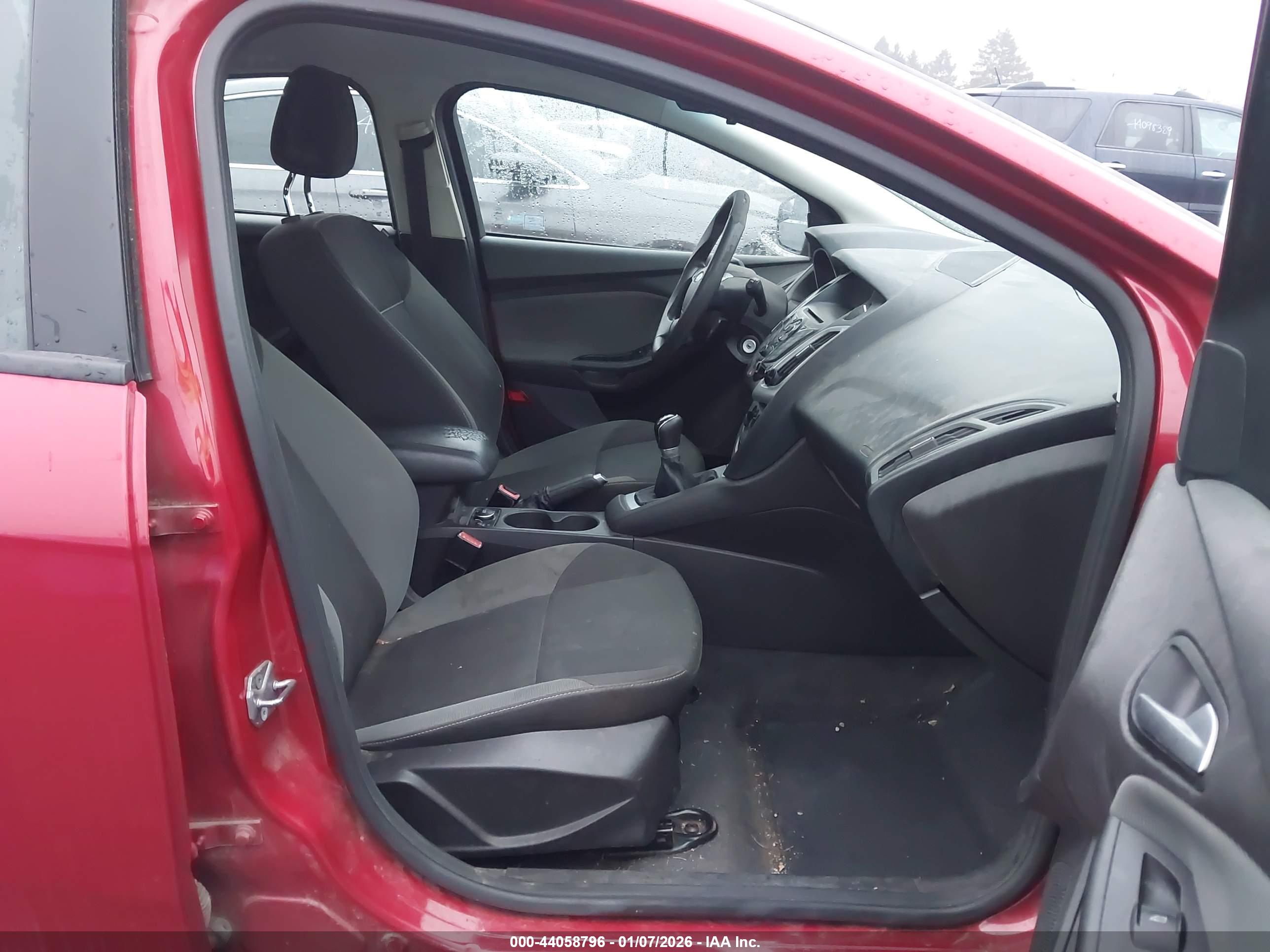 FORD FOCUS image 5