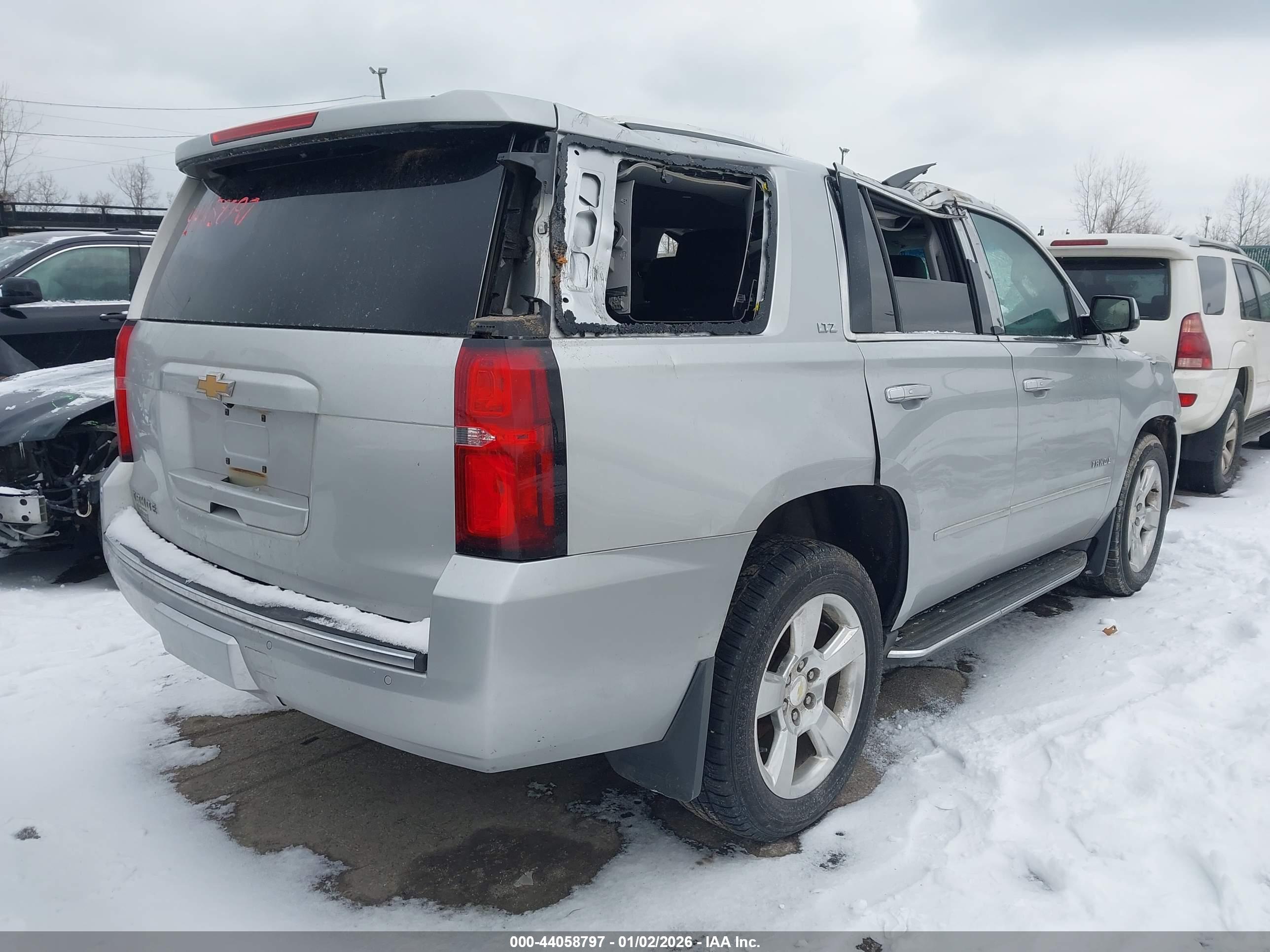 CHEVROLET TAHOE image 4