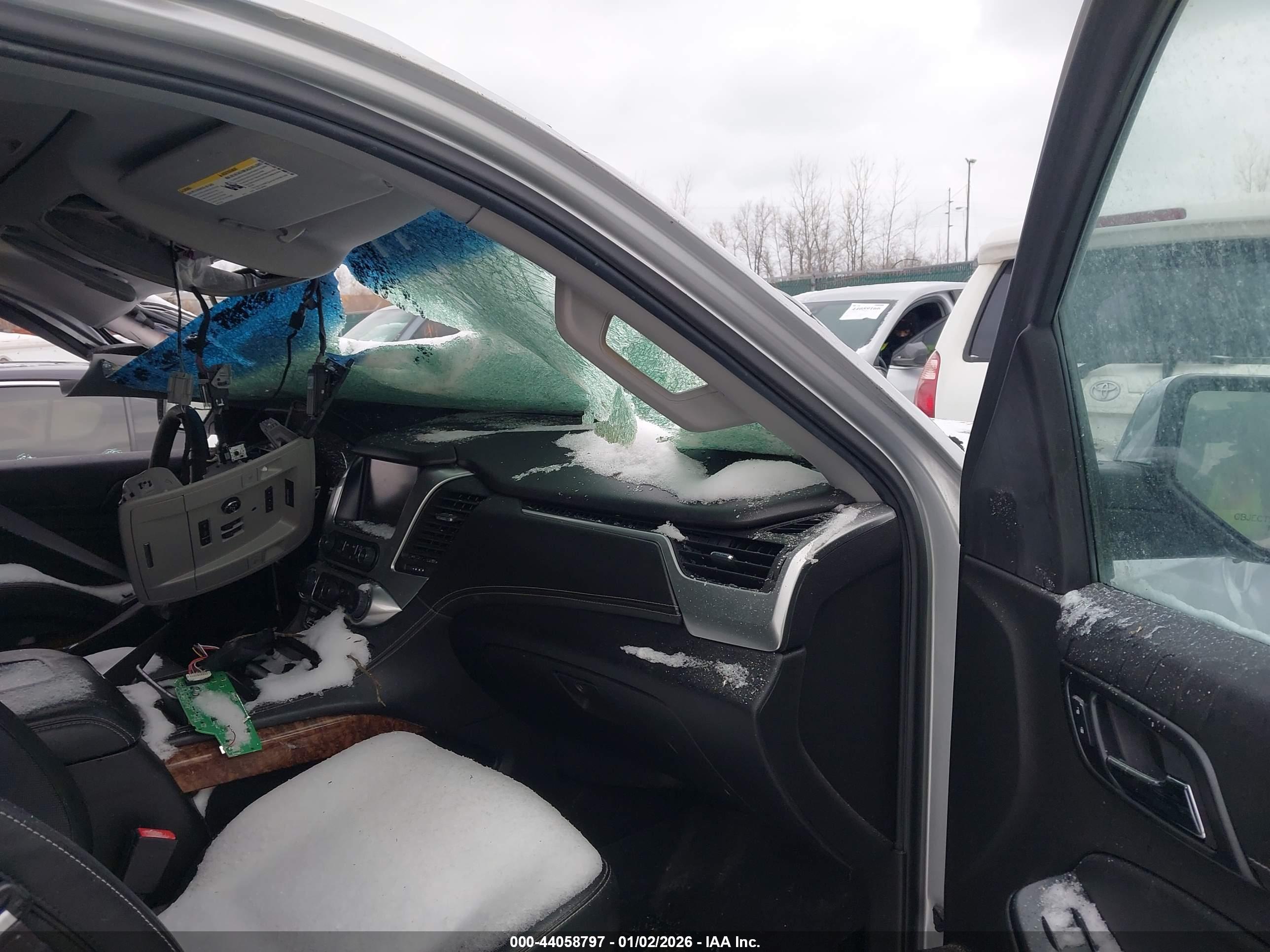 CHEVROLET TAHOE image 5