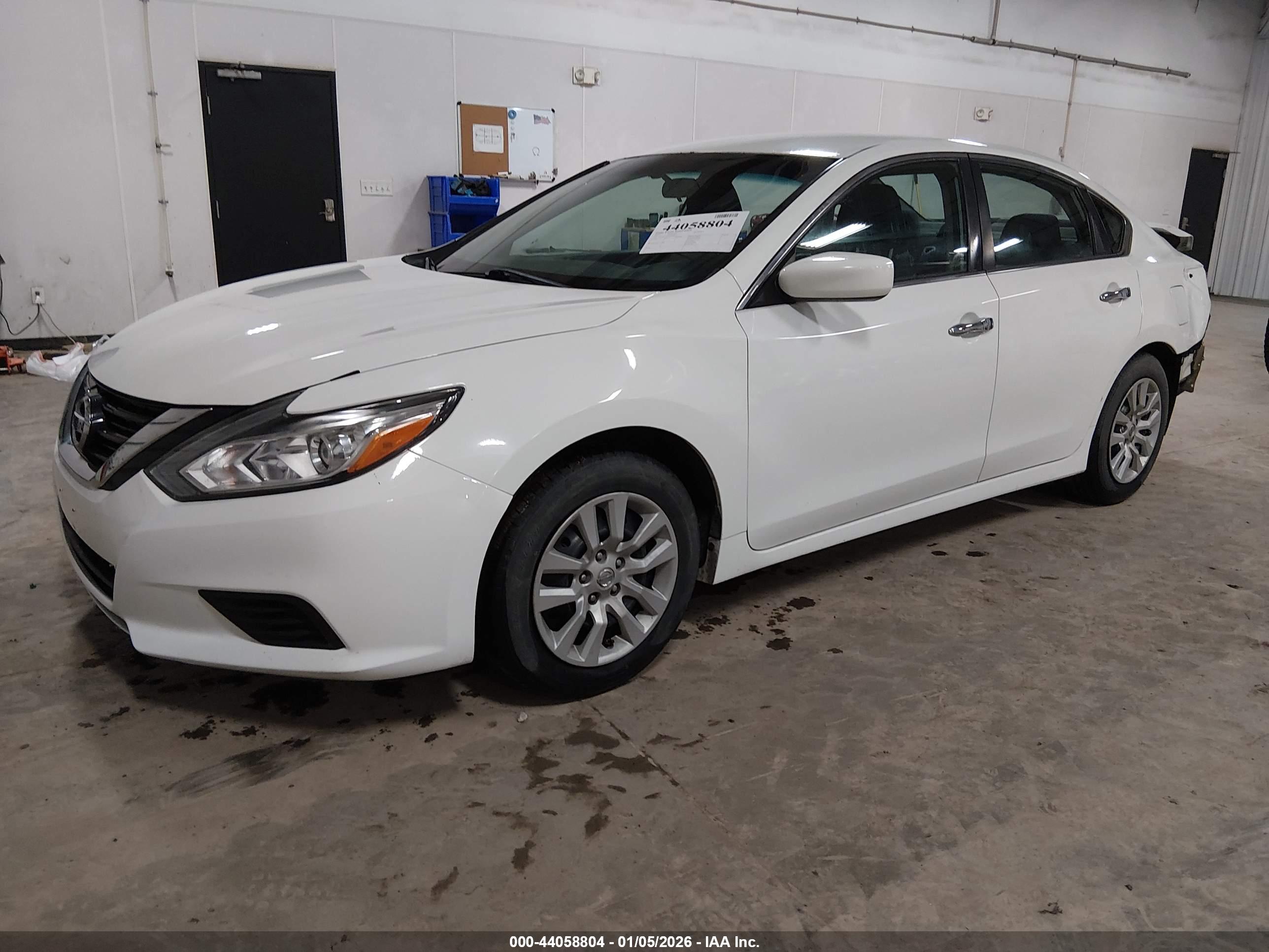 NISSAN ALTIMA image 2