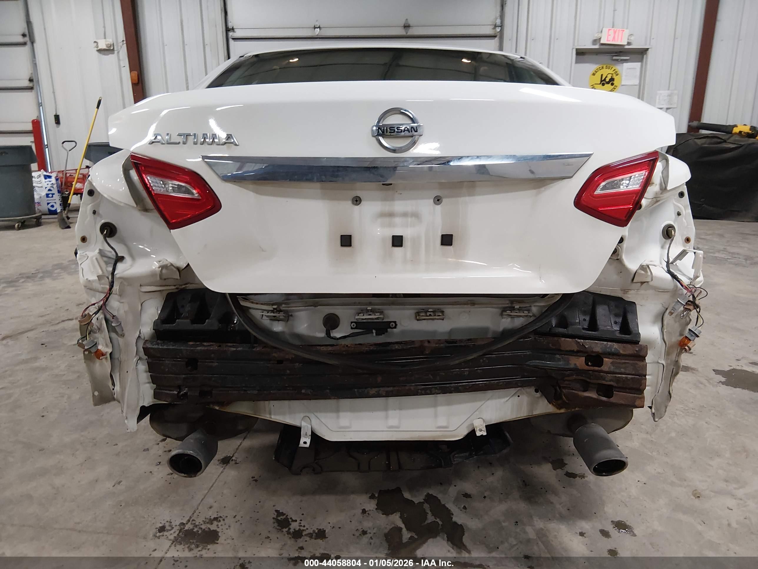 NISSAN ALTIMA image 6