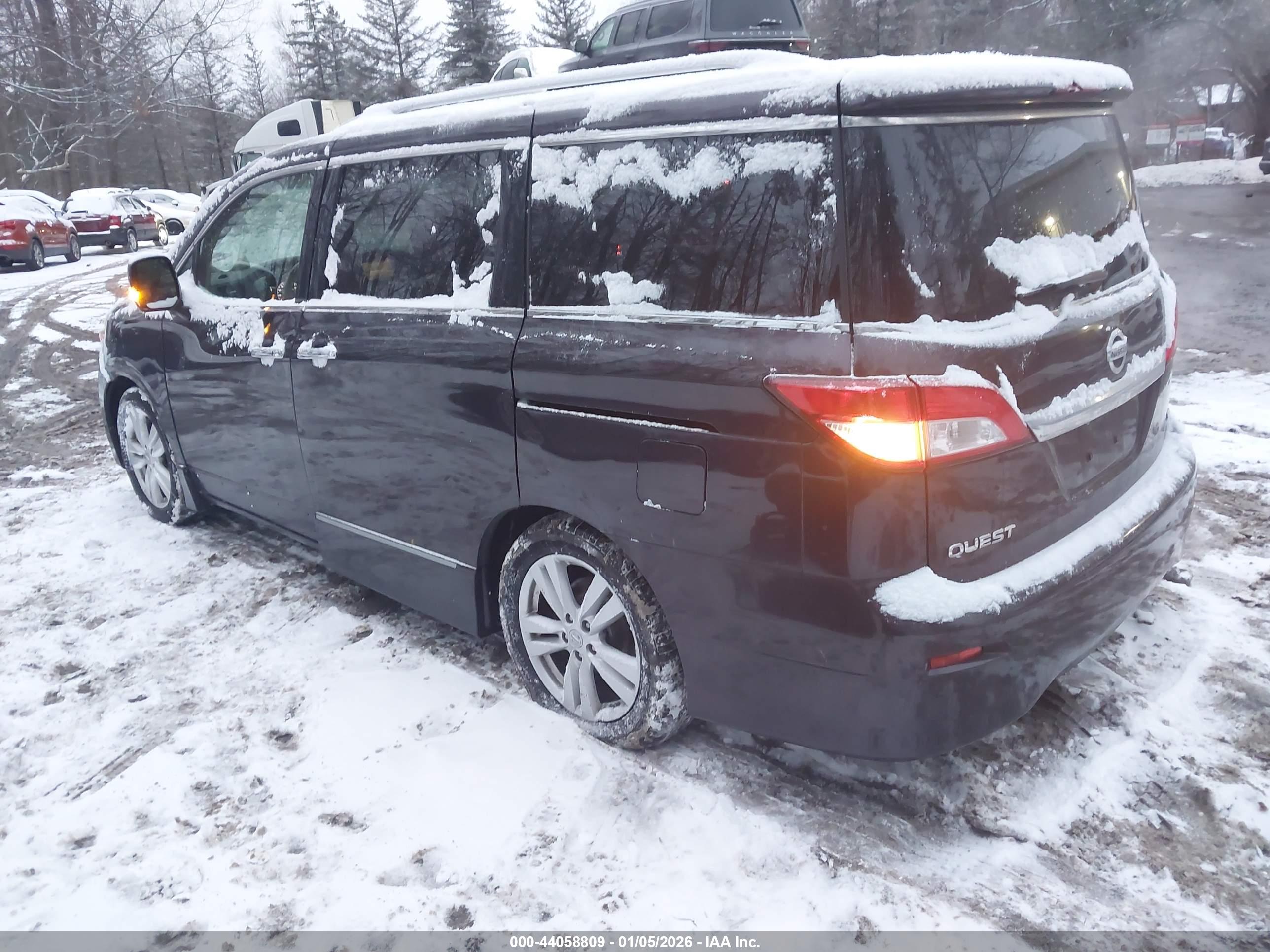 NISSAN QUEST image 3