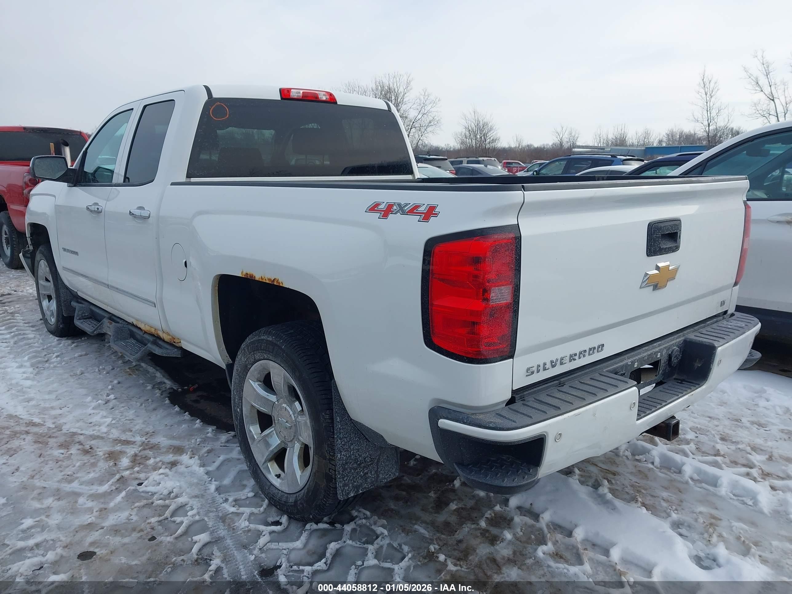 CHEVROLET SILVERADO image 3