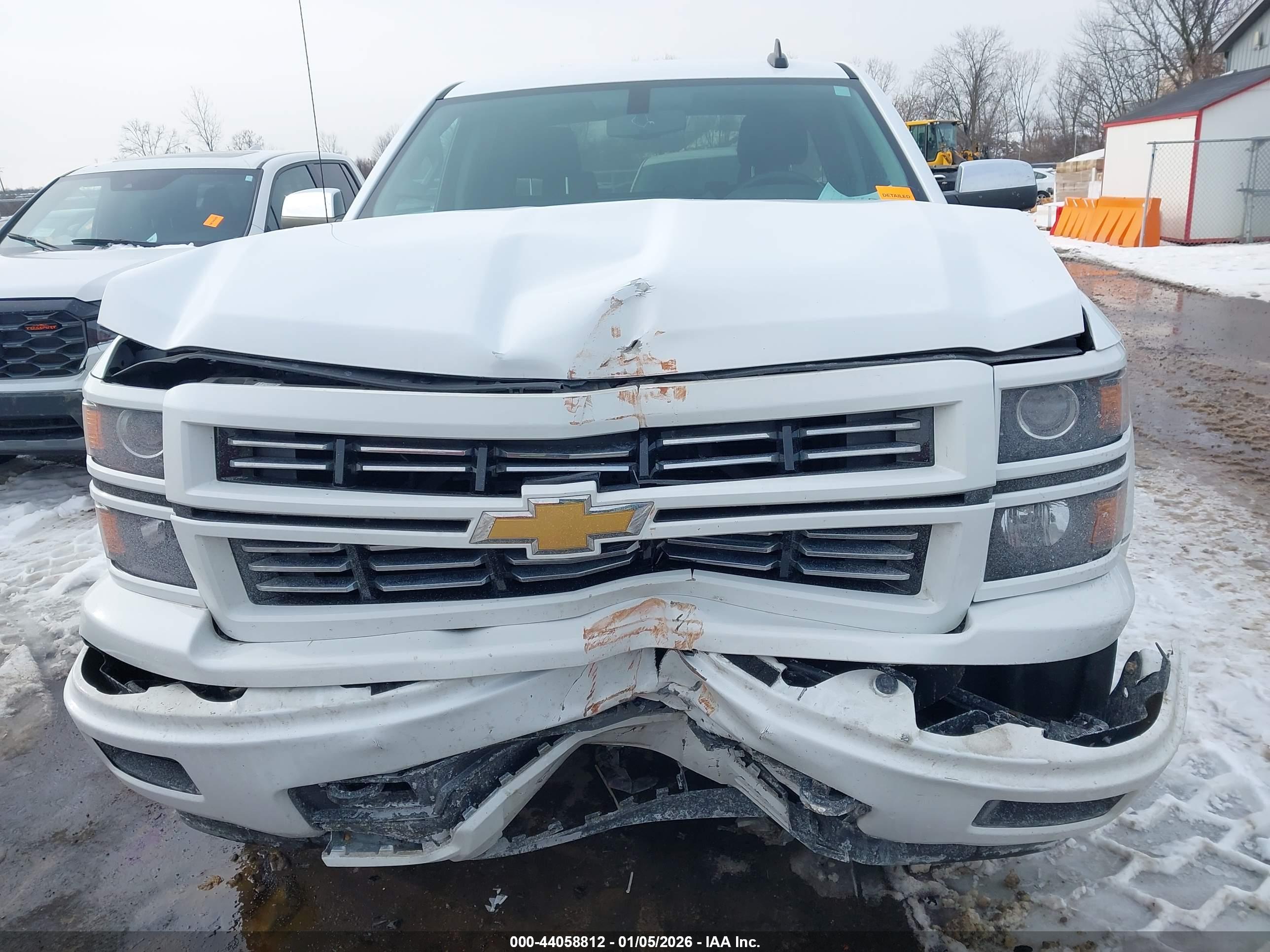 CHEVROLET SILVERADO image 6