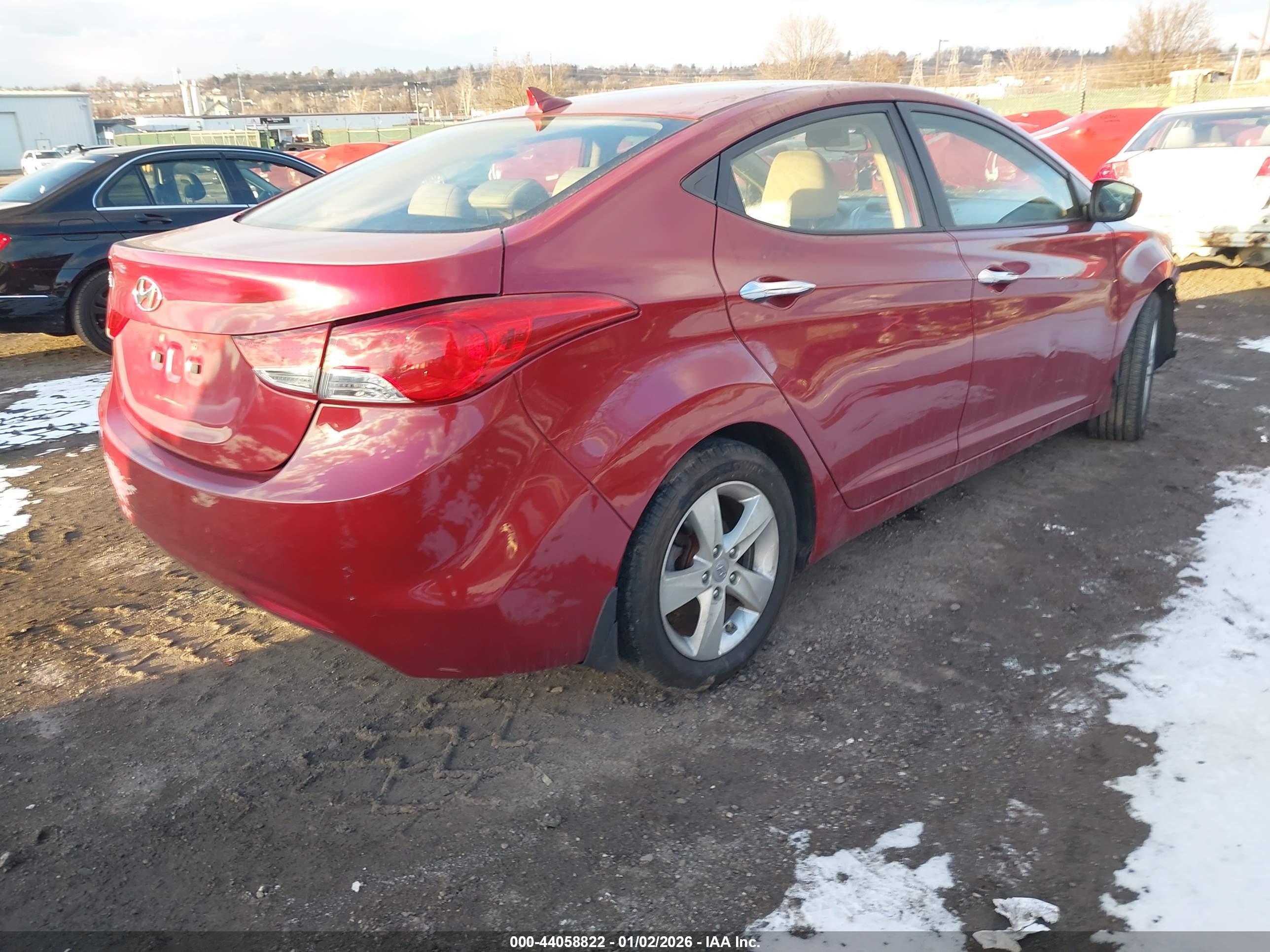 HYUNDAI ELANTRA image 4