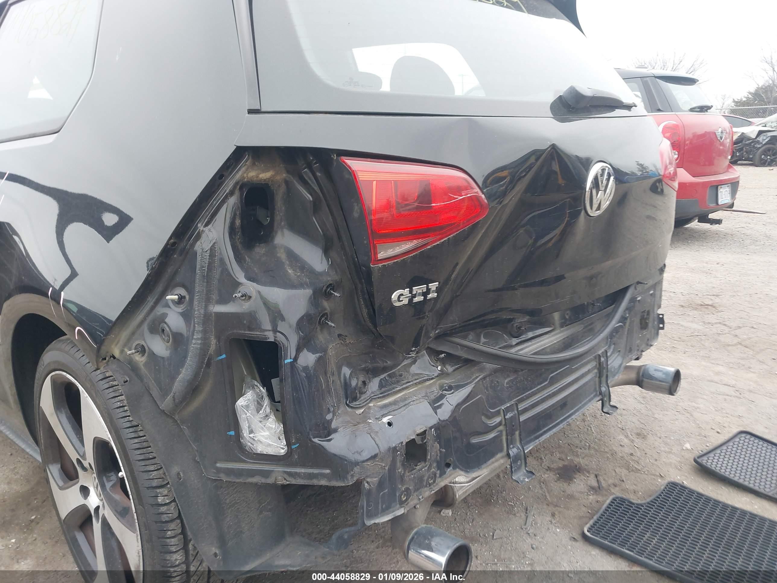 VOLKSWAGEN GOLF image 6