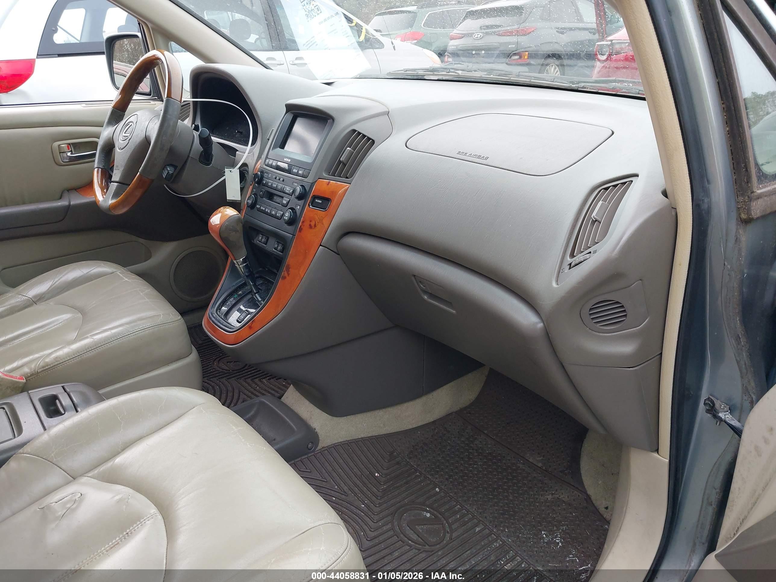 LEXUS RX image 5