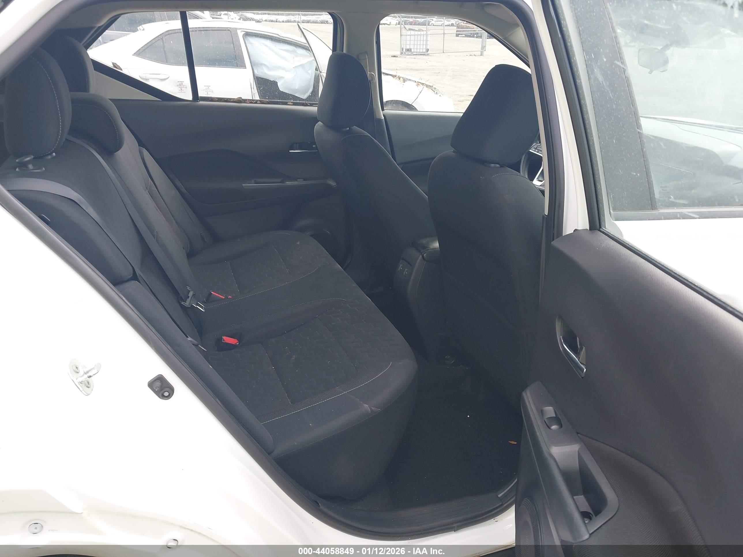 NISSAN KICKS image 8