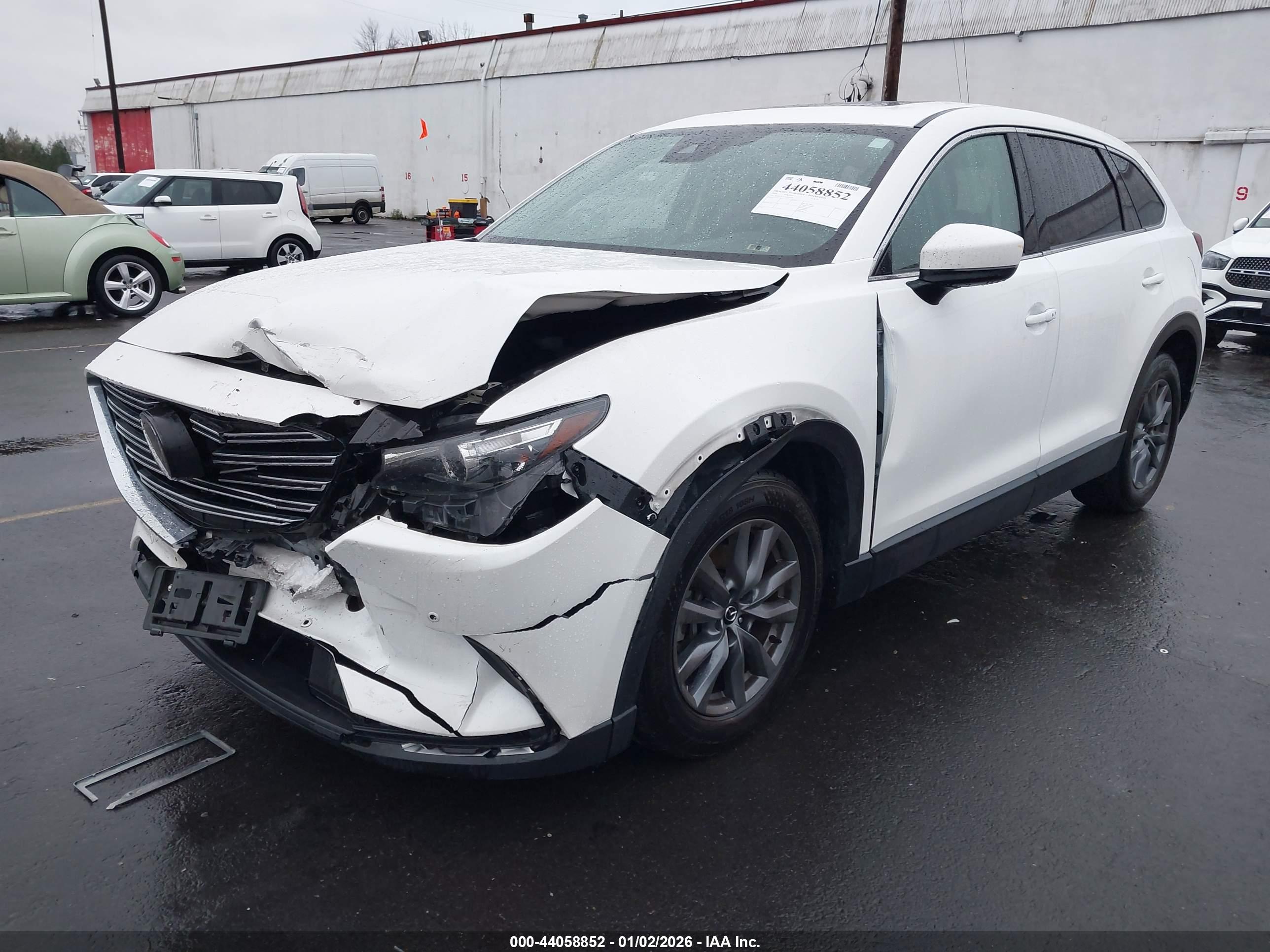 MAZDA CX-9 image 2