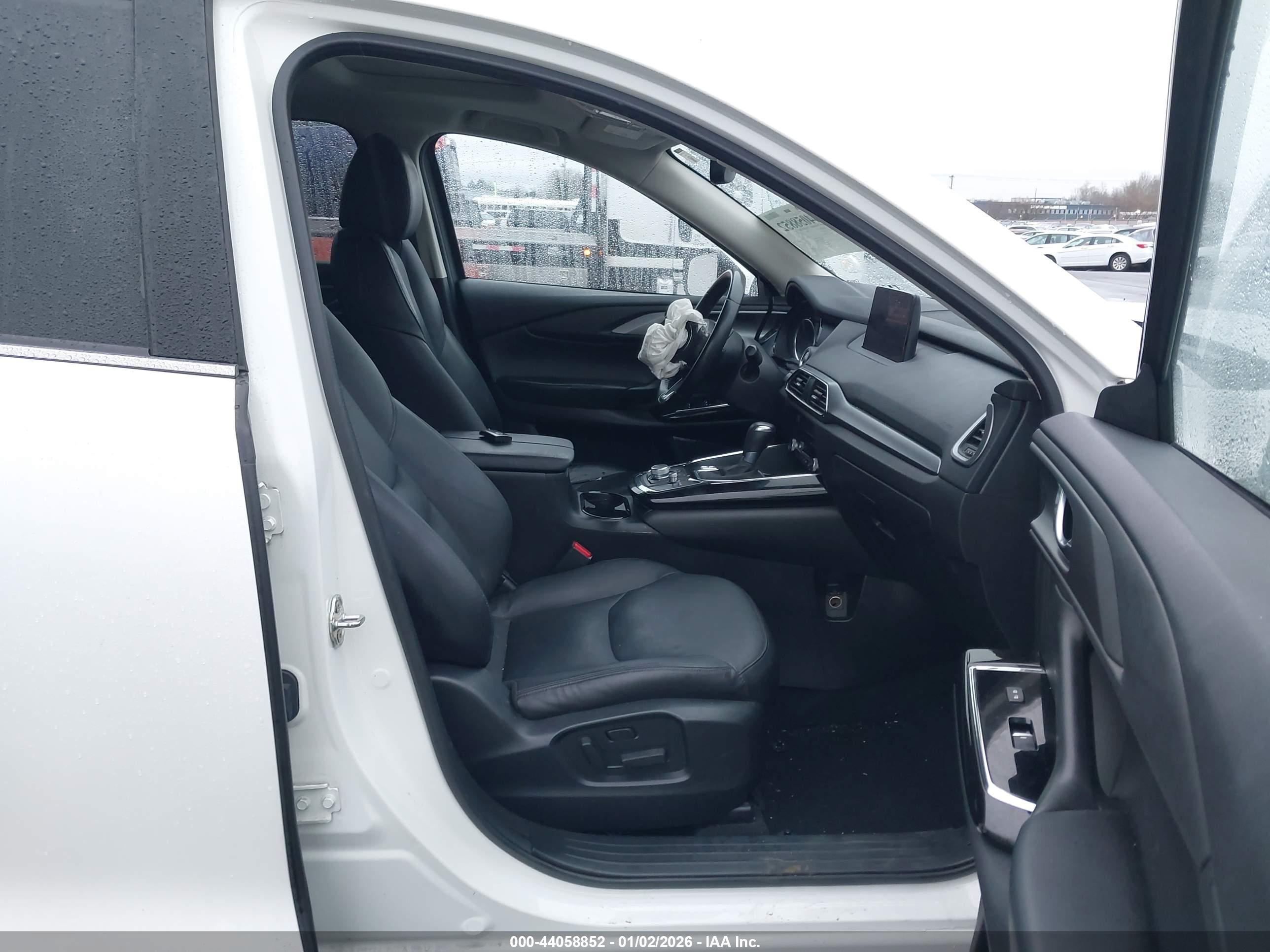 MAZDA CX-9 image 5