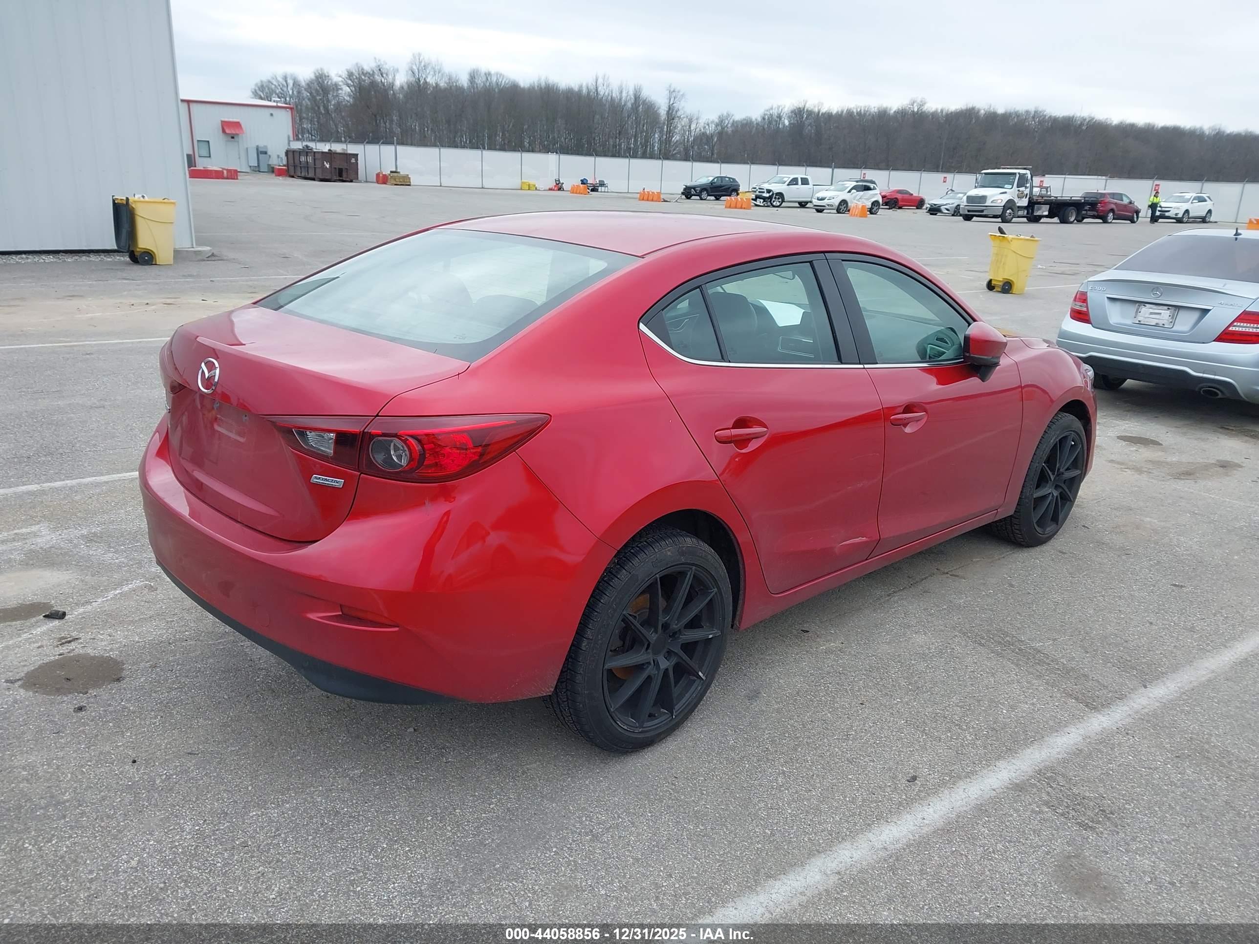 MAZDA MAZDA3 image 4