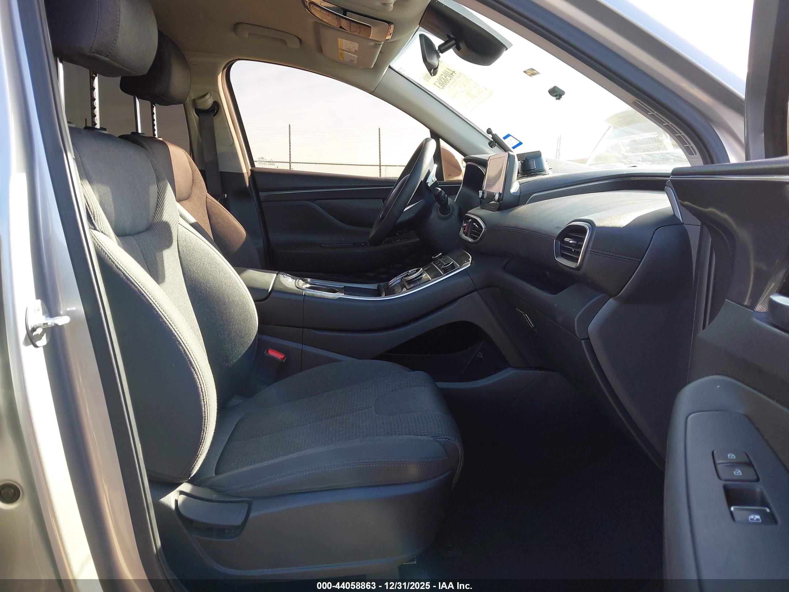 HYUNDAI SANTA image 5