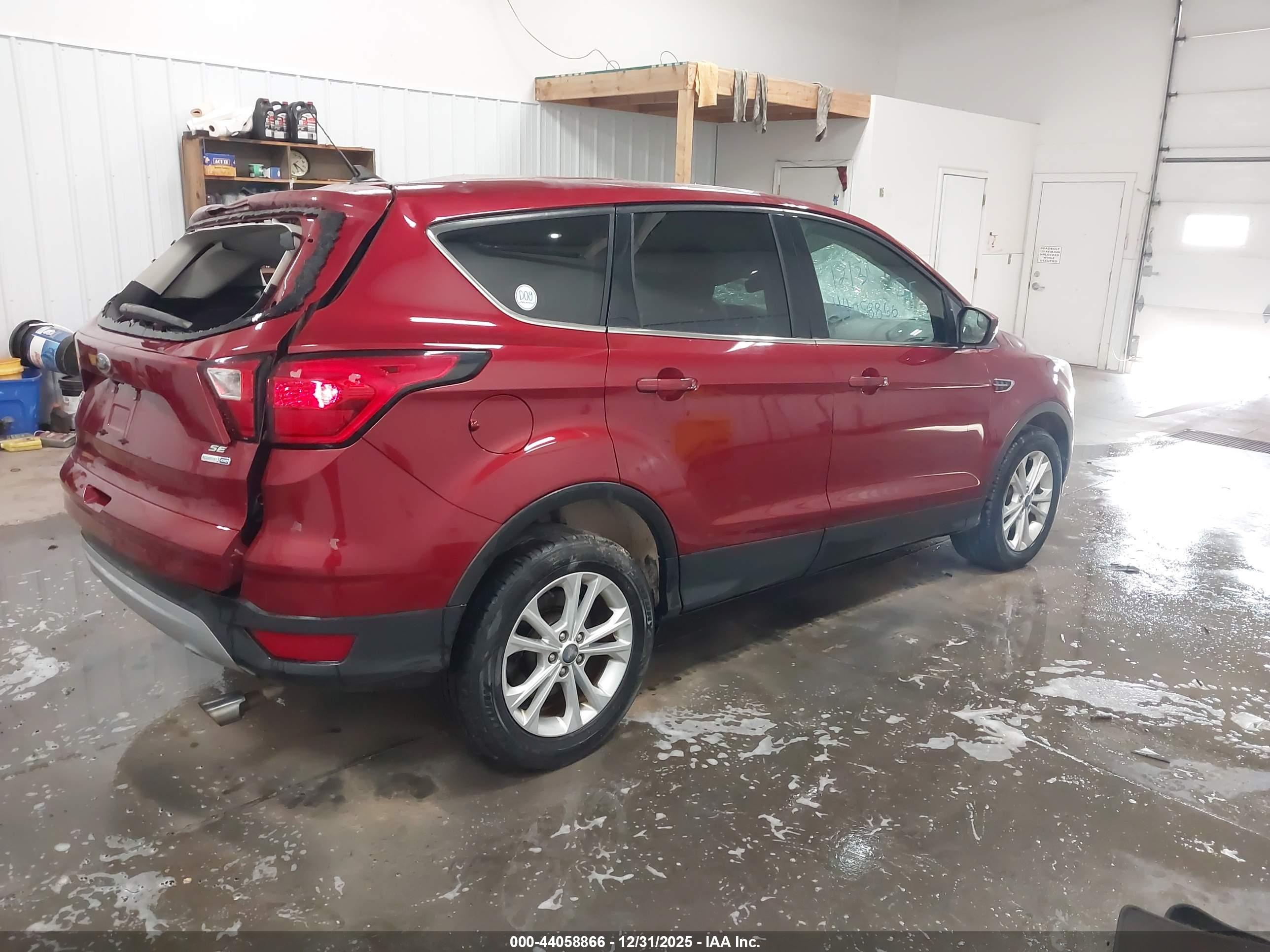FORD ESCAPE image 4