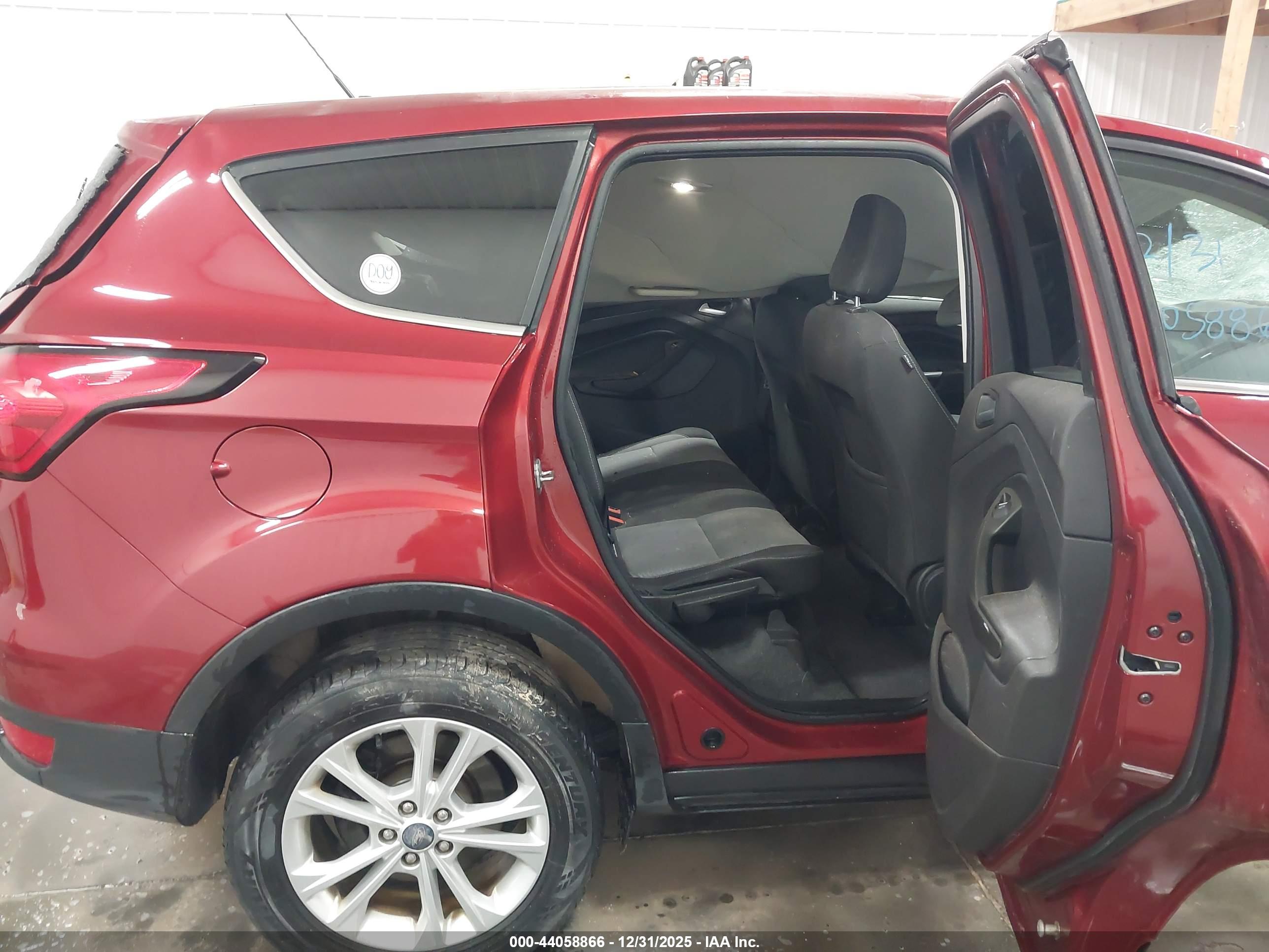 FORD ESCAPE image 8