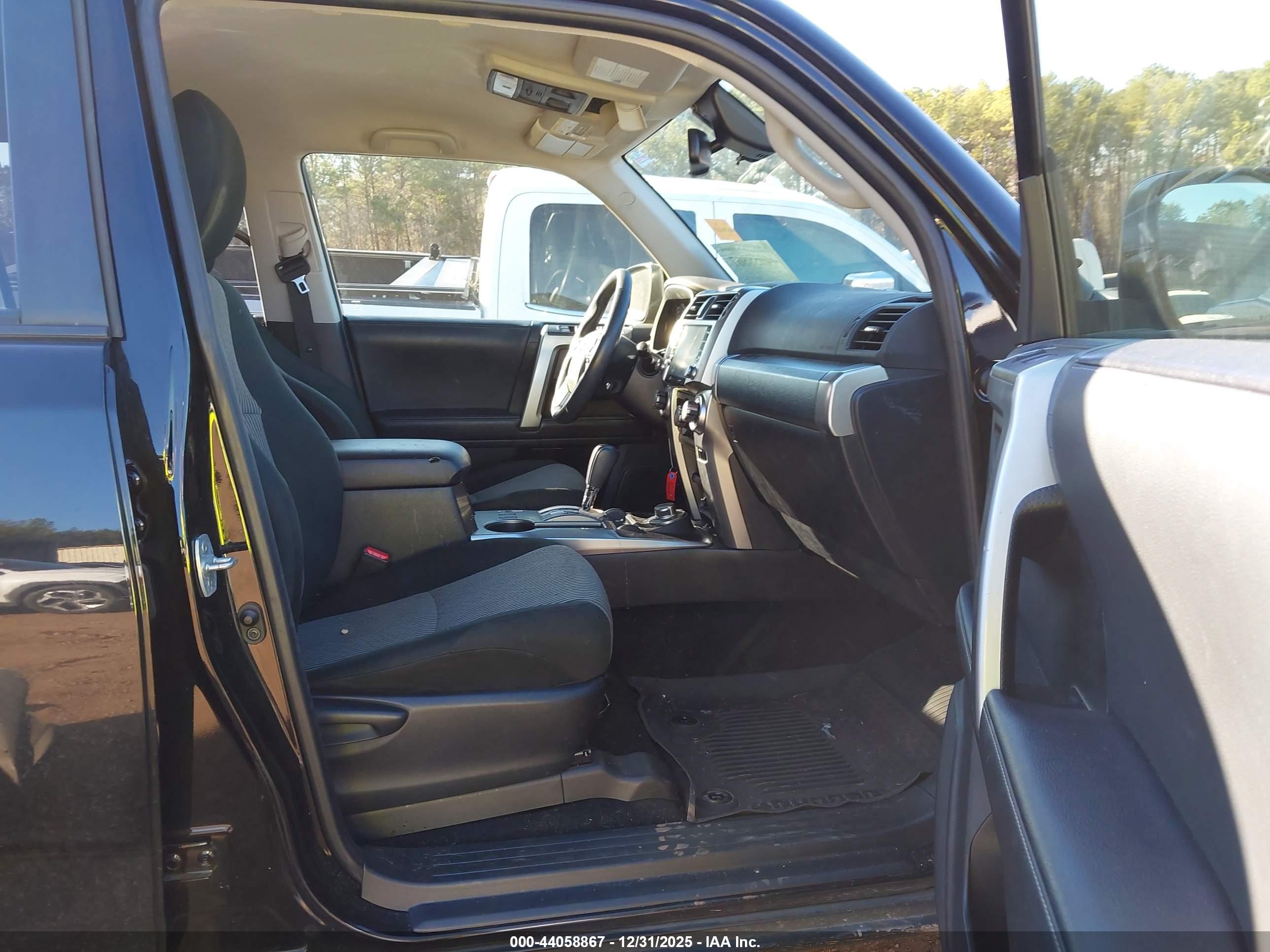 TOYOTA 4RUNNER image 5