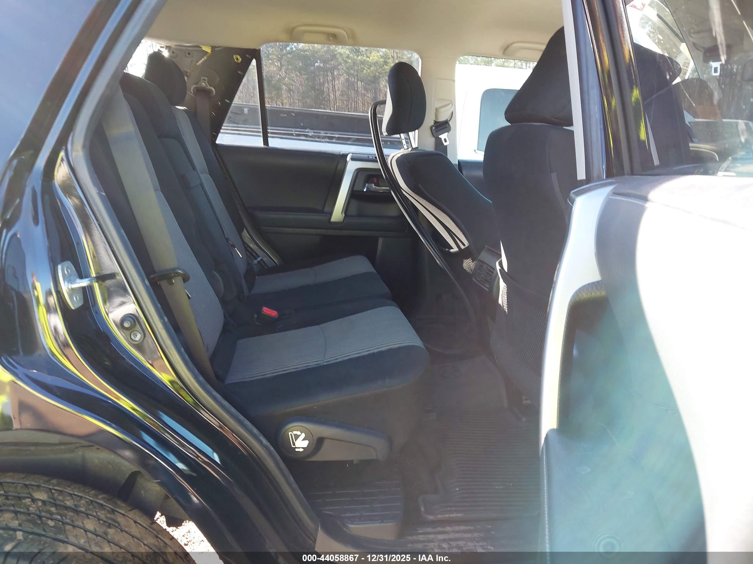 TOYOTA 4RUNNER image 8