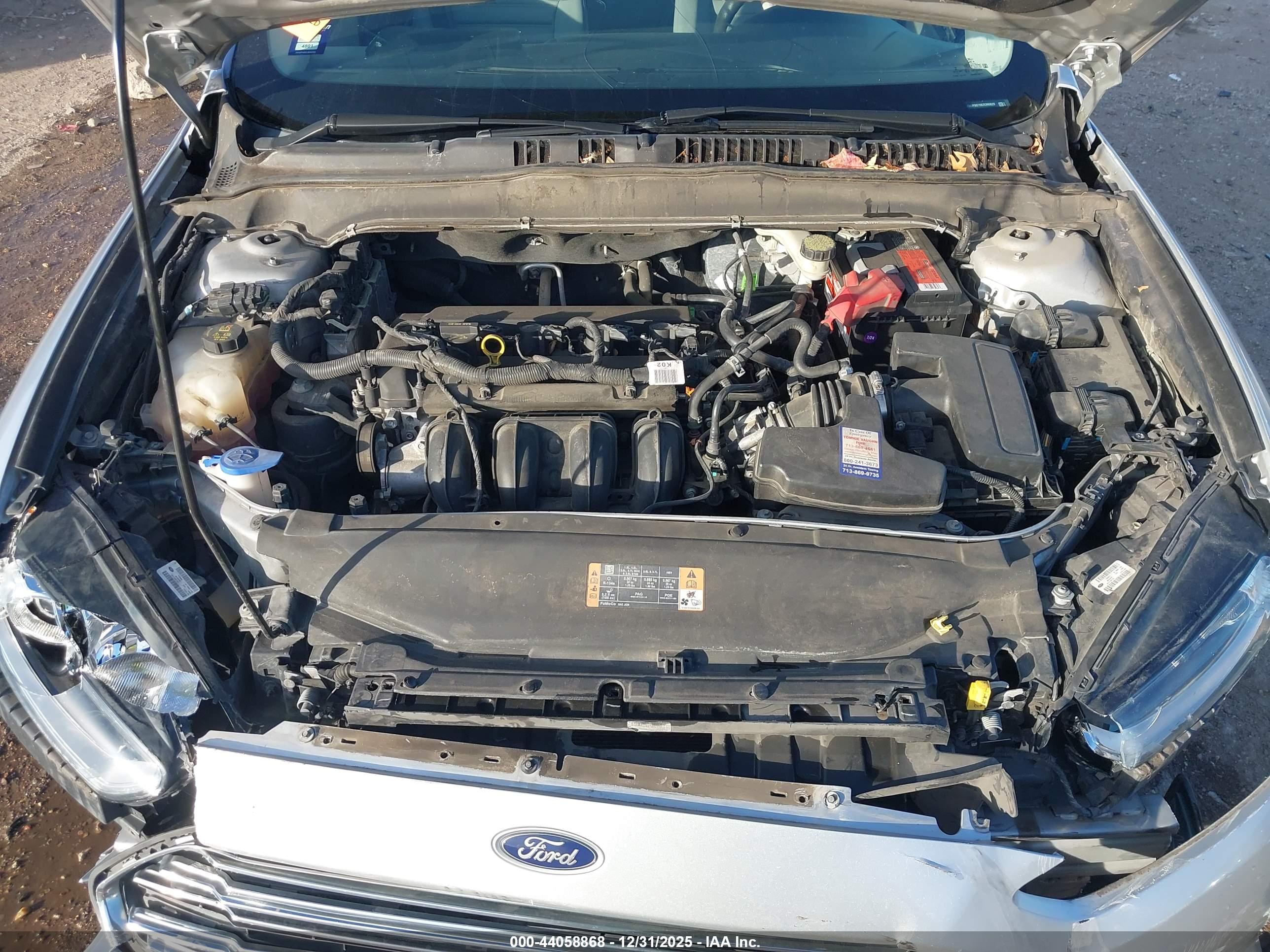 FORD FUSION image 10