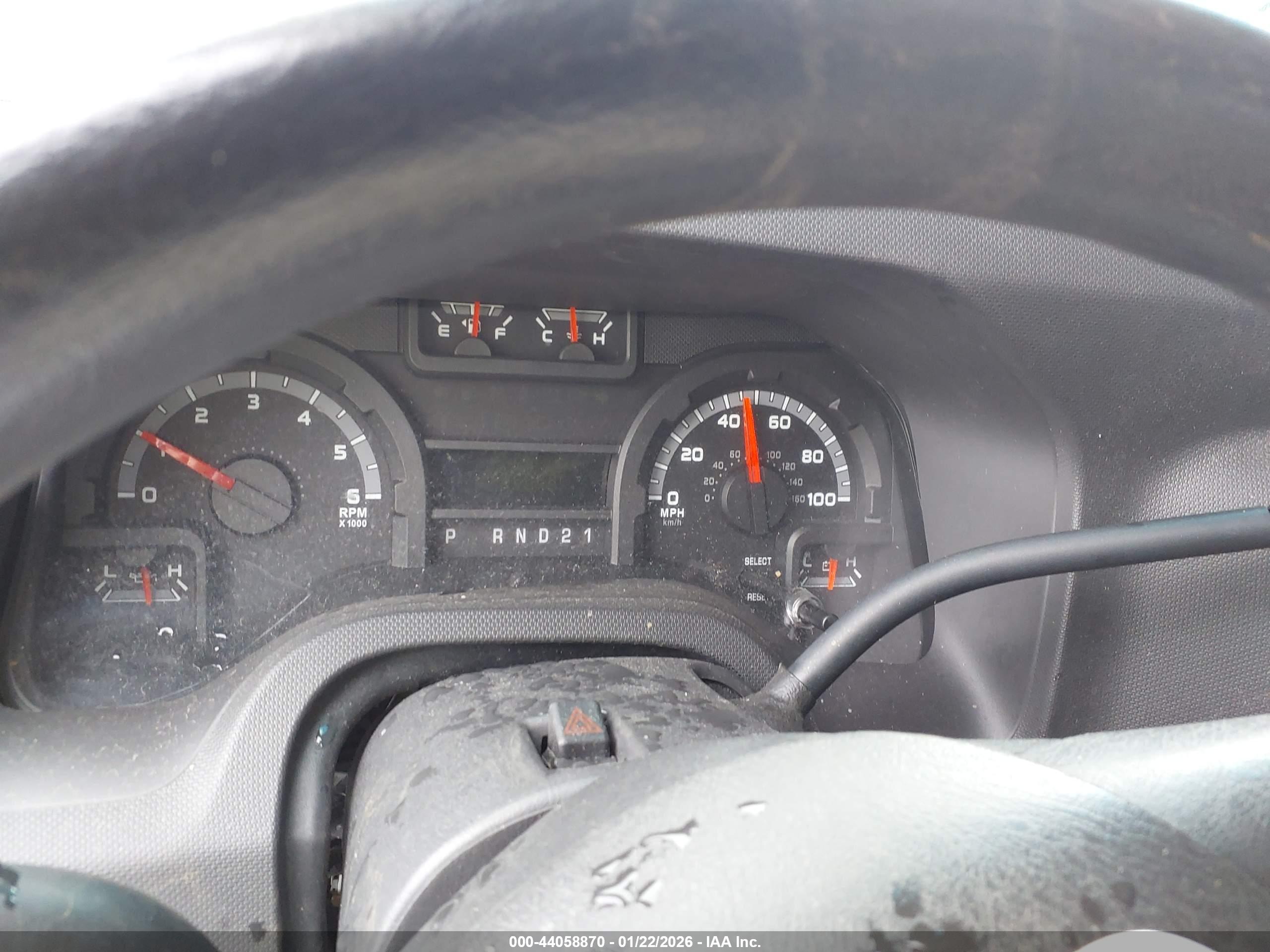 FORD E-250 image 7
