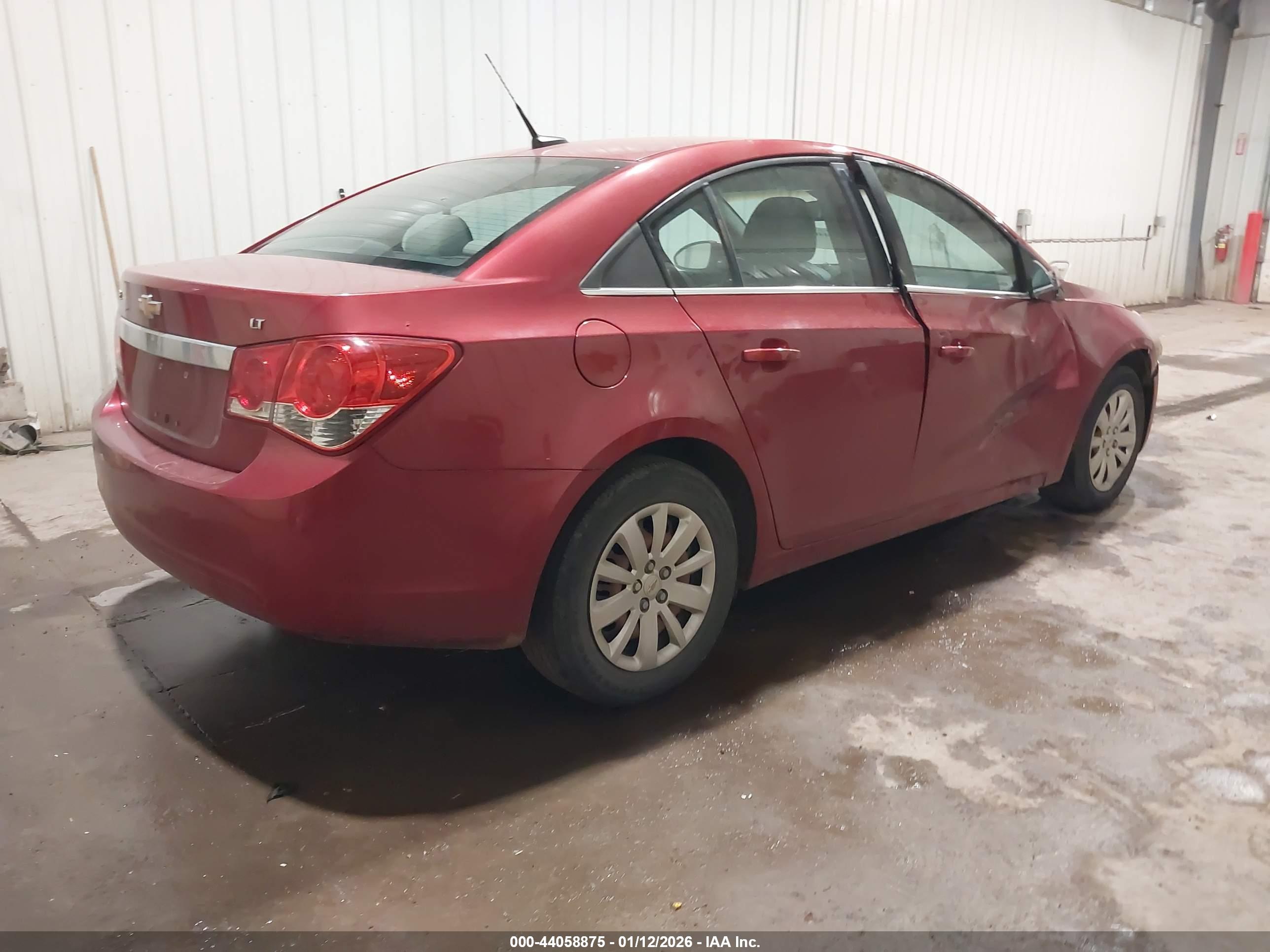 CHEVROLET CRUZE image 4