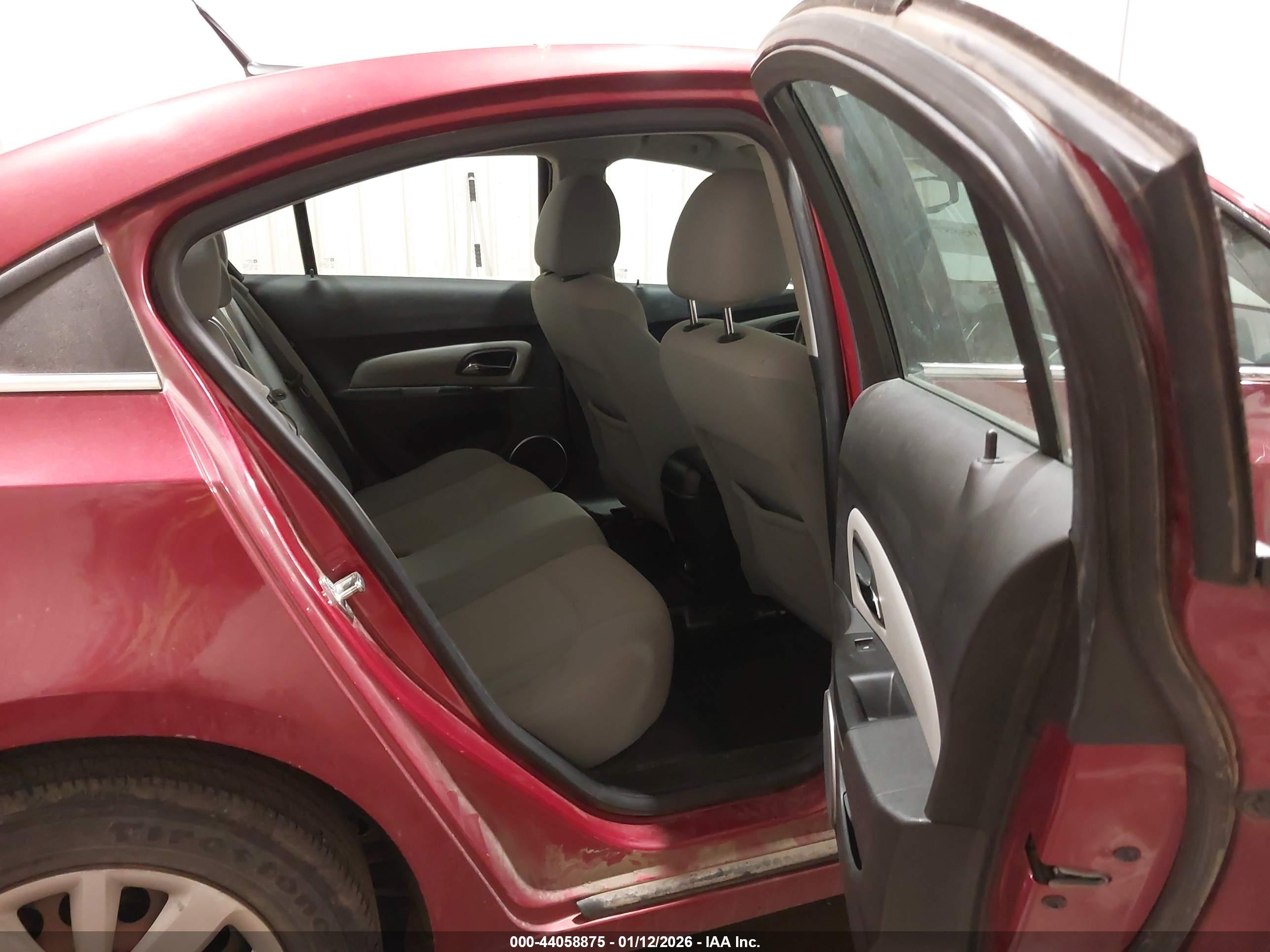 CHEVROLET CRUZE image 8