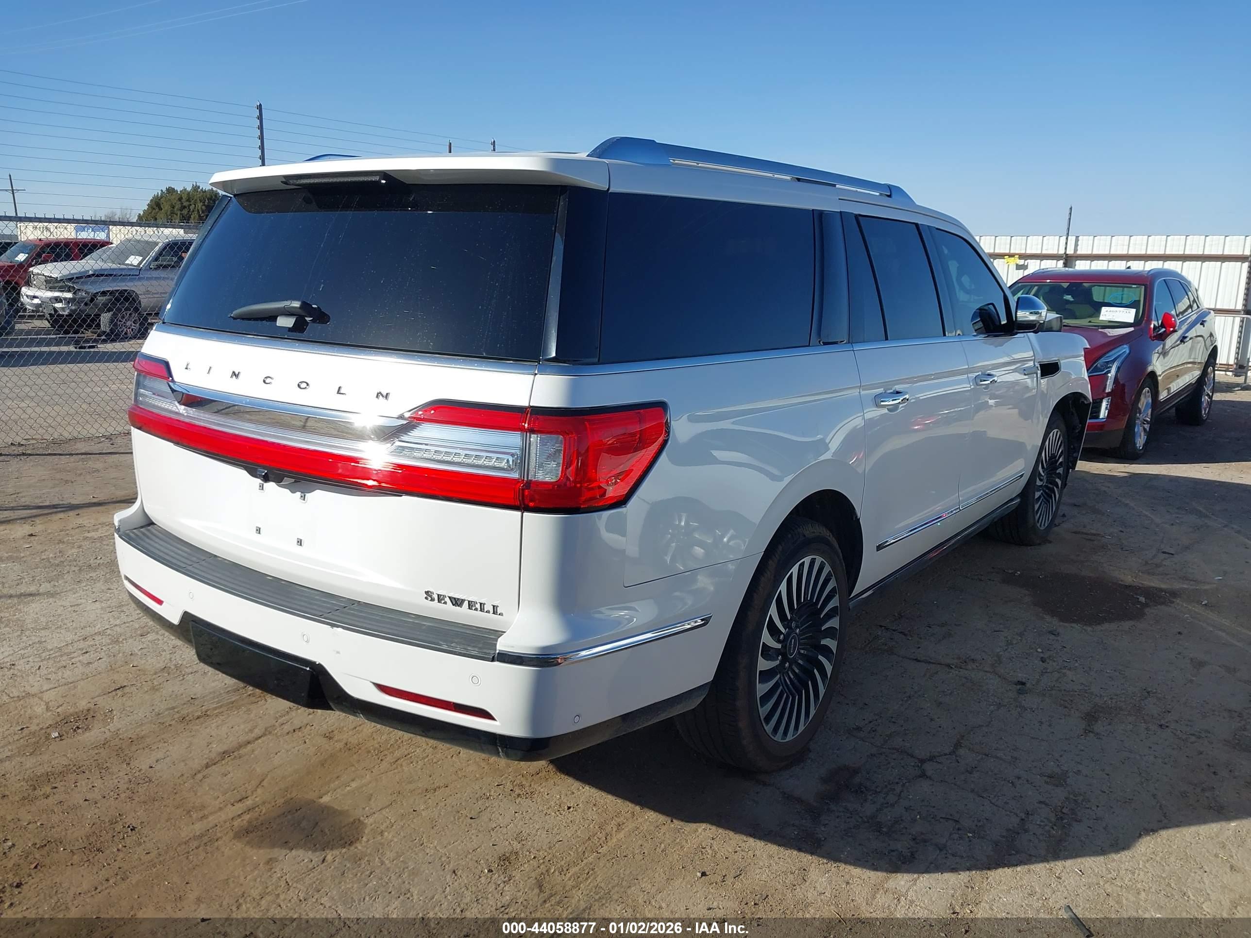 LINCOLN NAVIGATOR image 4