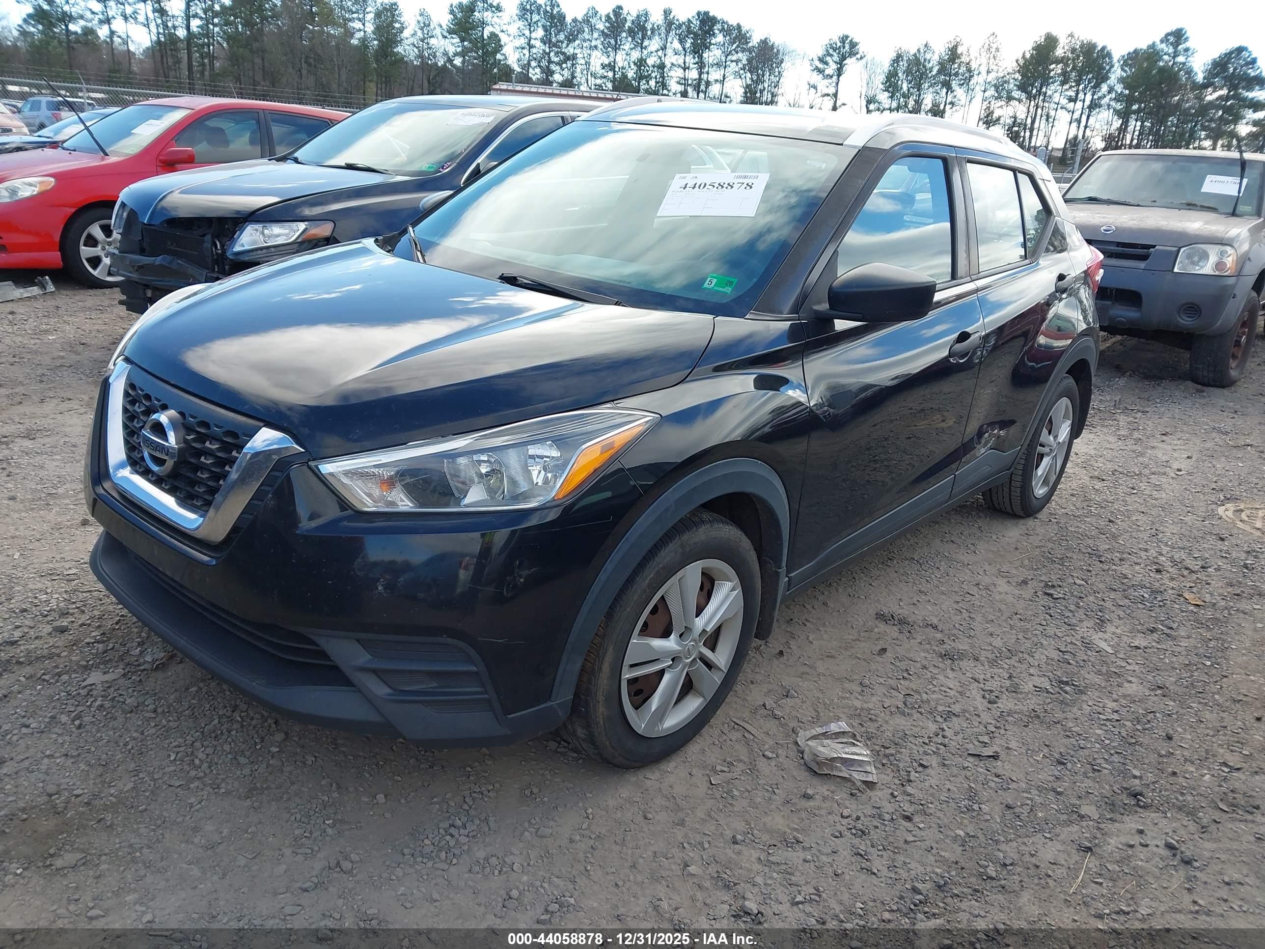NISSAN KICKS image 2