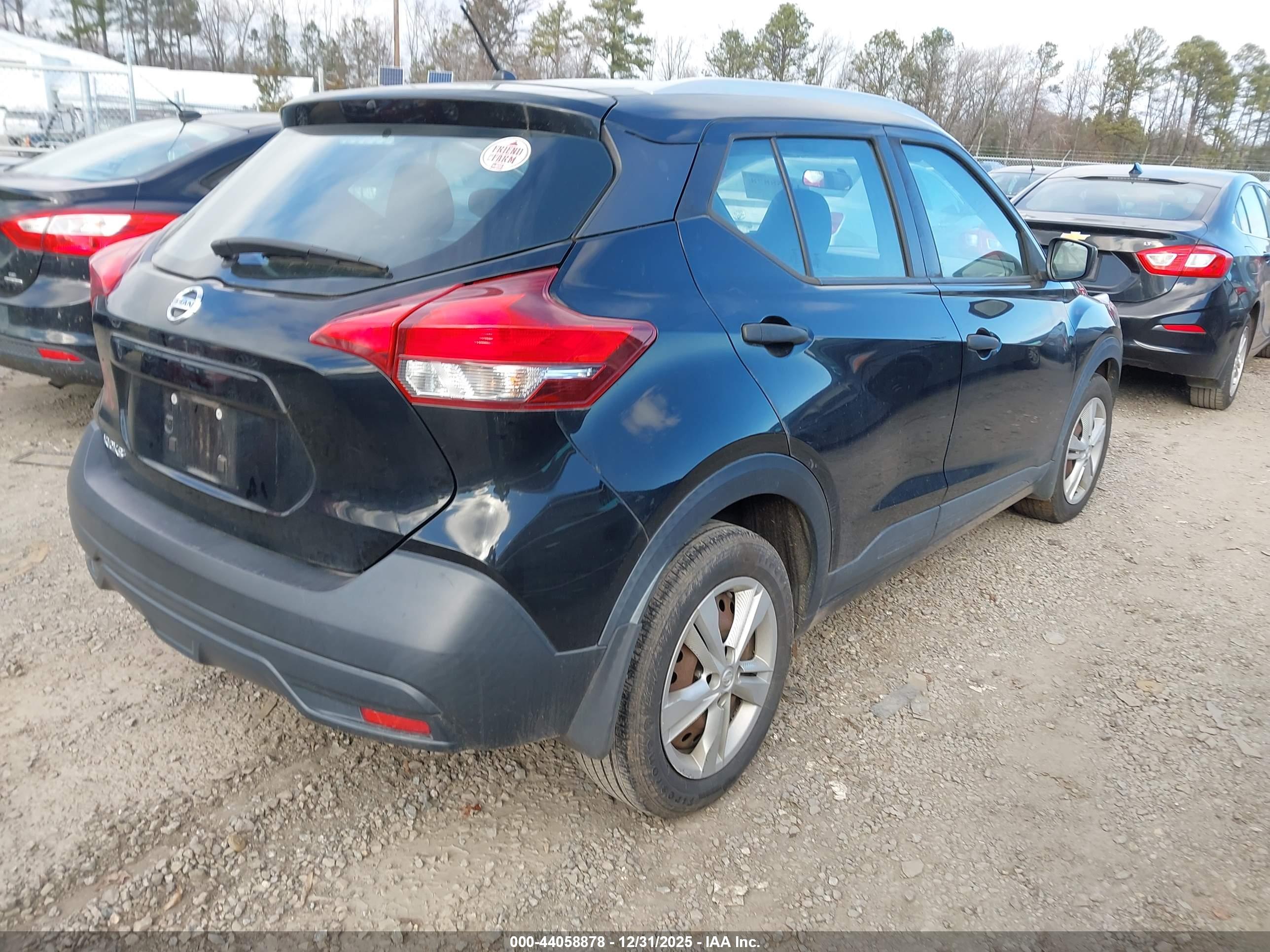 NISSAN KICKS image 4
