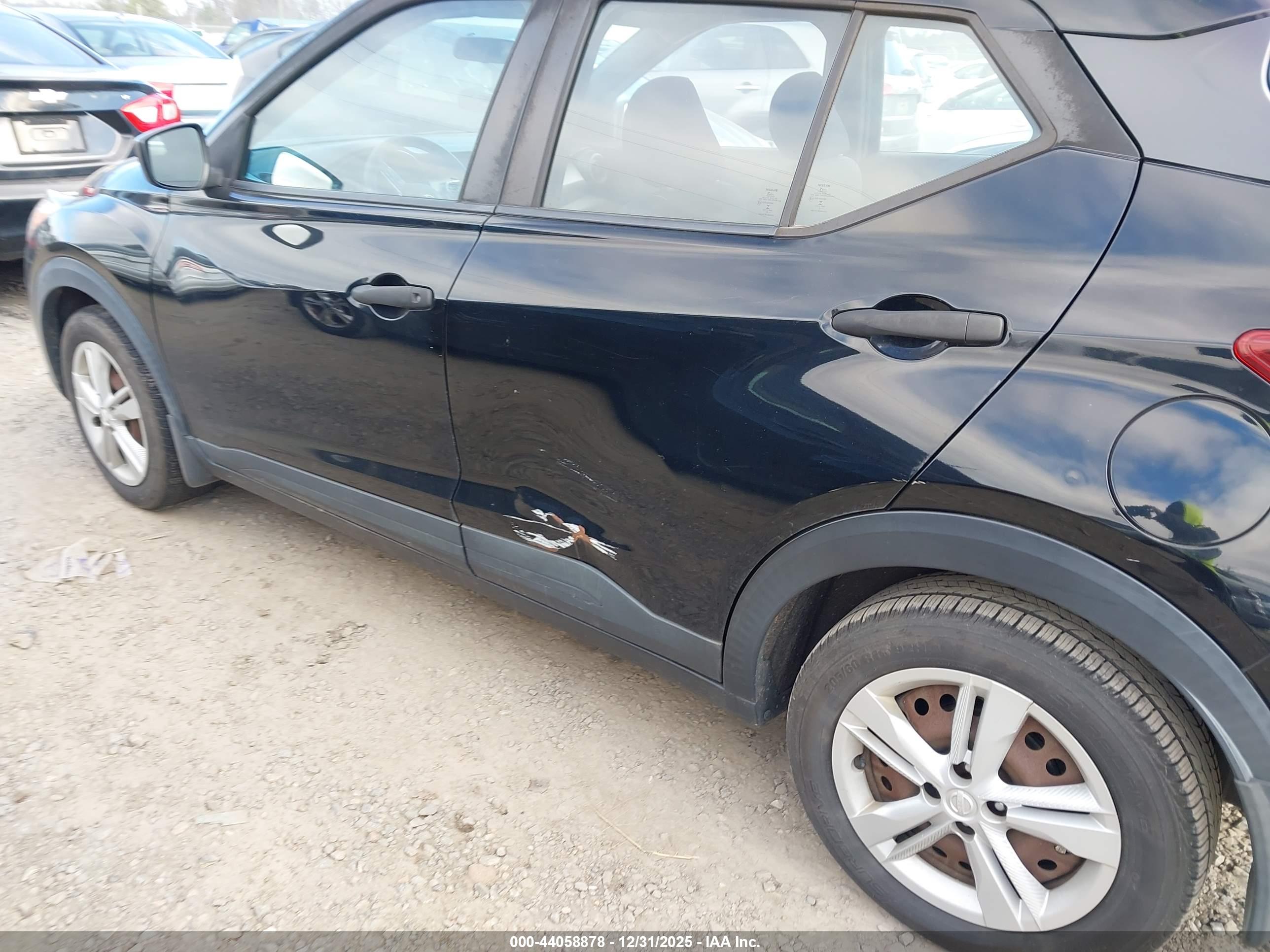 NISSAN KICKS image 6