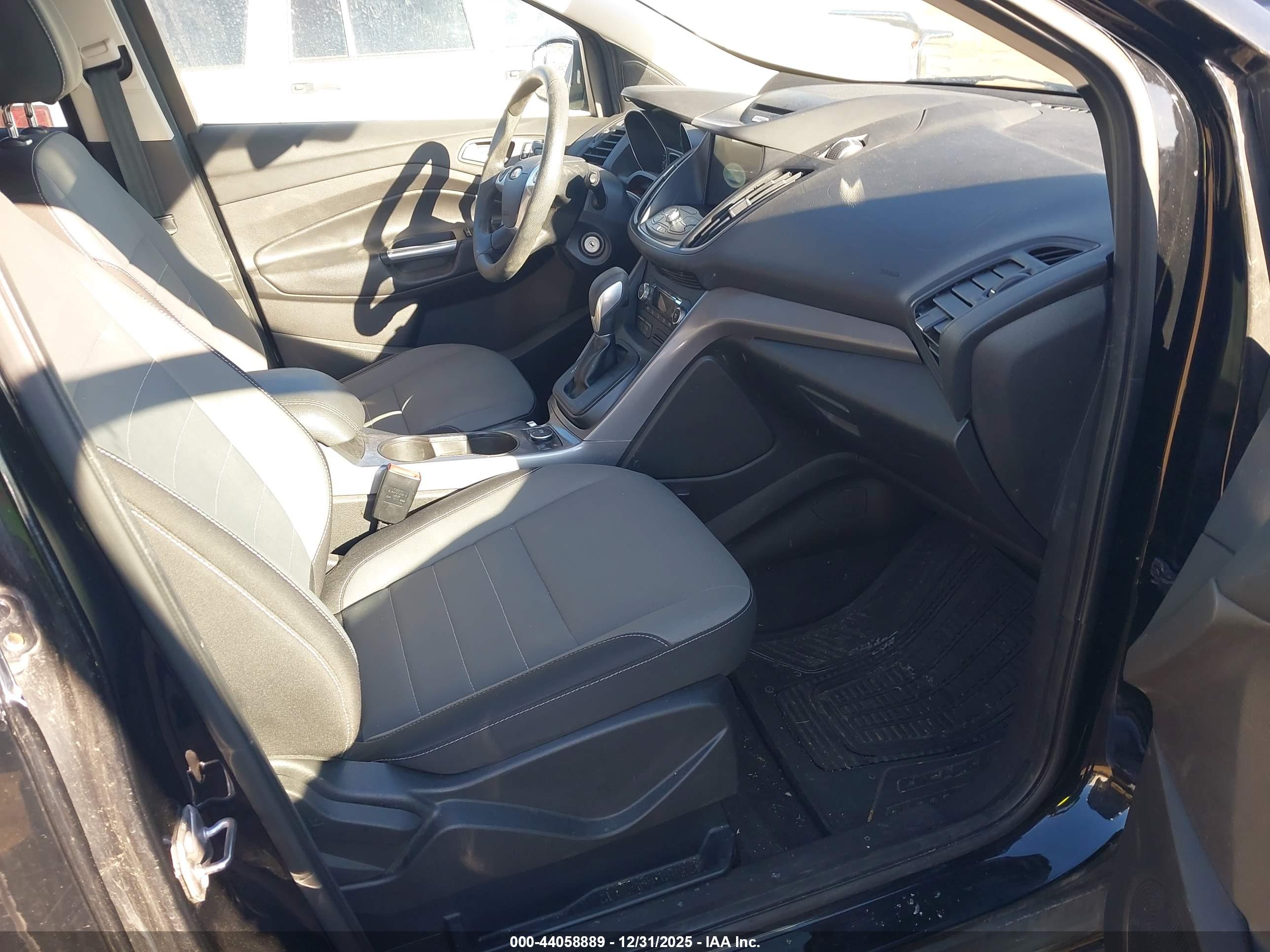 FORD ESCAPE image 5