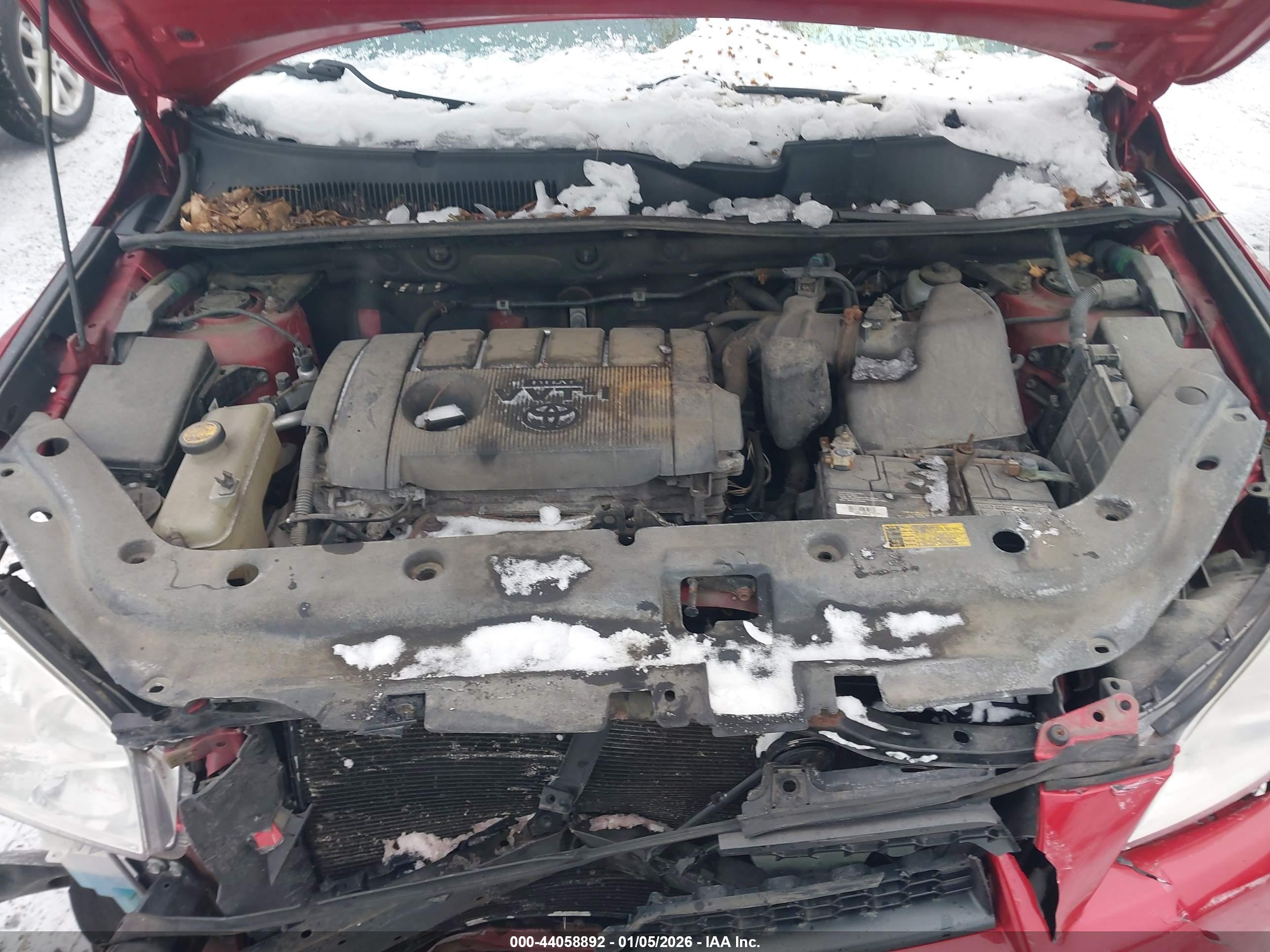 TOYOTA RAV4 image 10