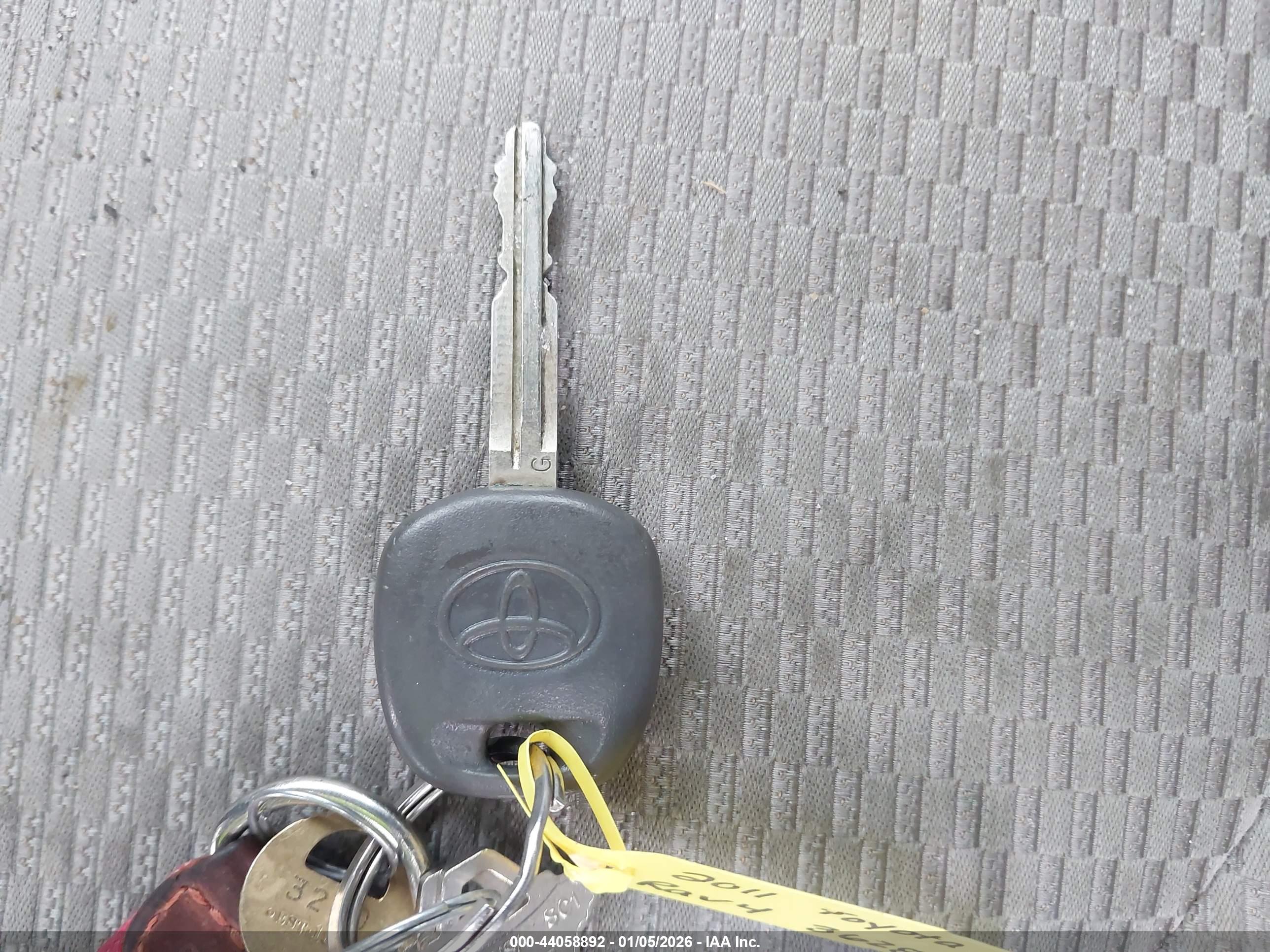 TOYOTA RAV4 image 11