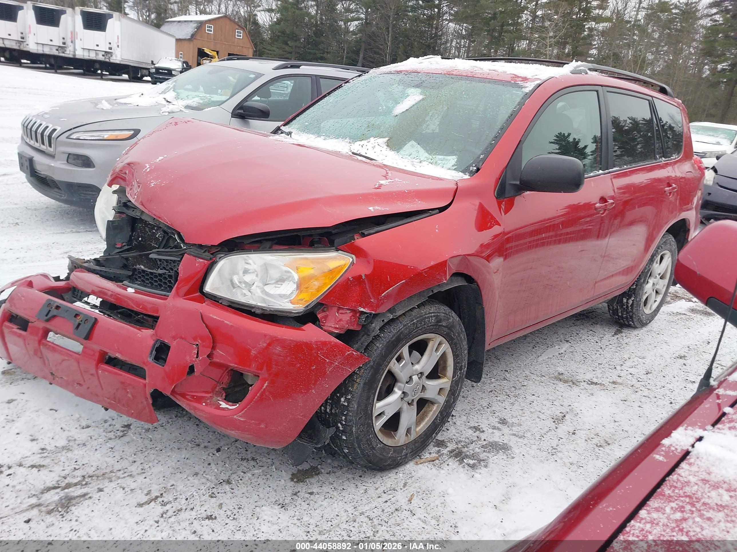 TOYOTA RAV4 image 2