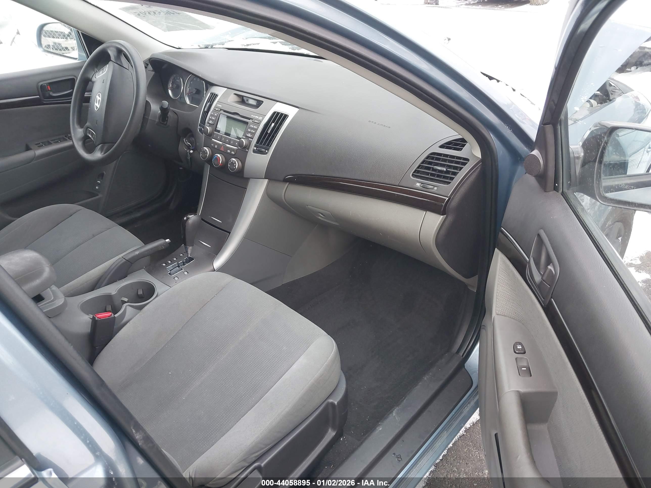 HYUNDAI SONATA image 5