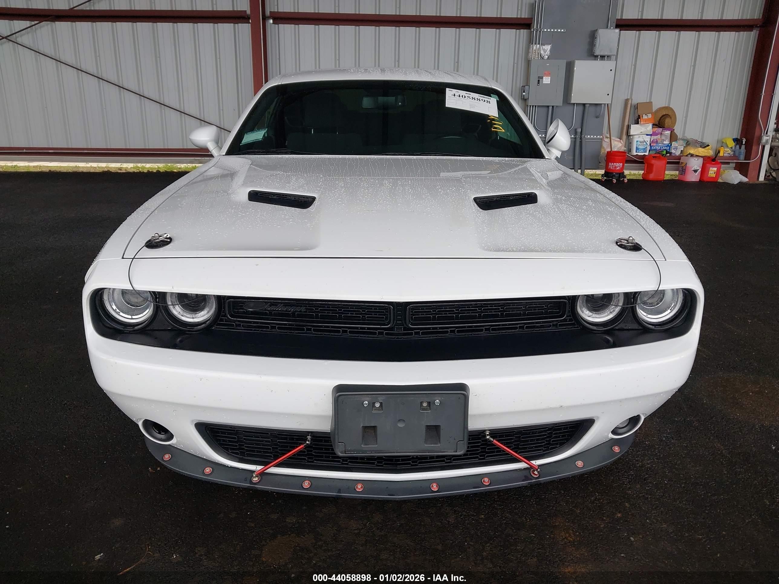 DODGE CHALLENGER image 6