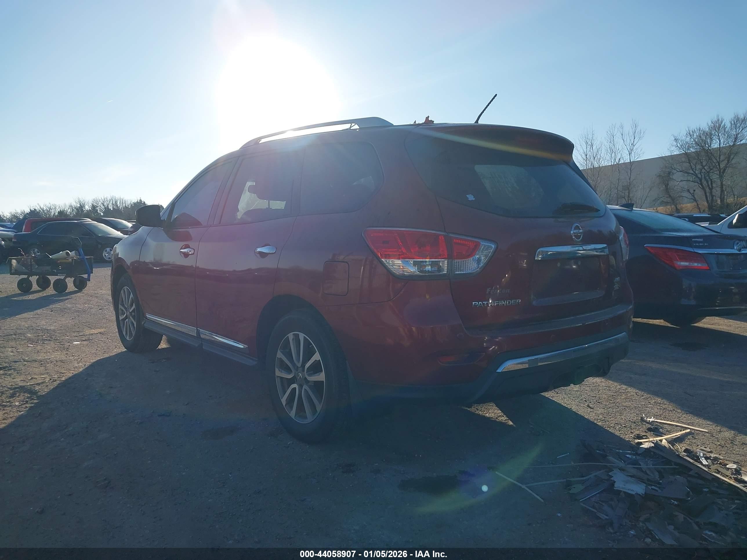 NISSAN PATHFINDER image 3