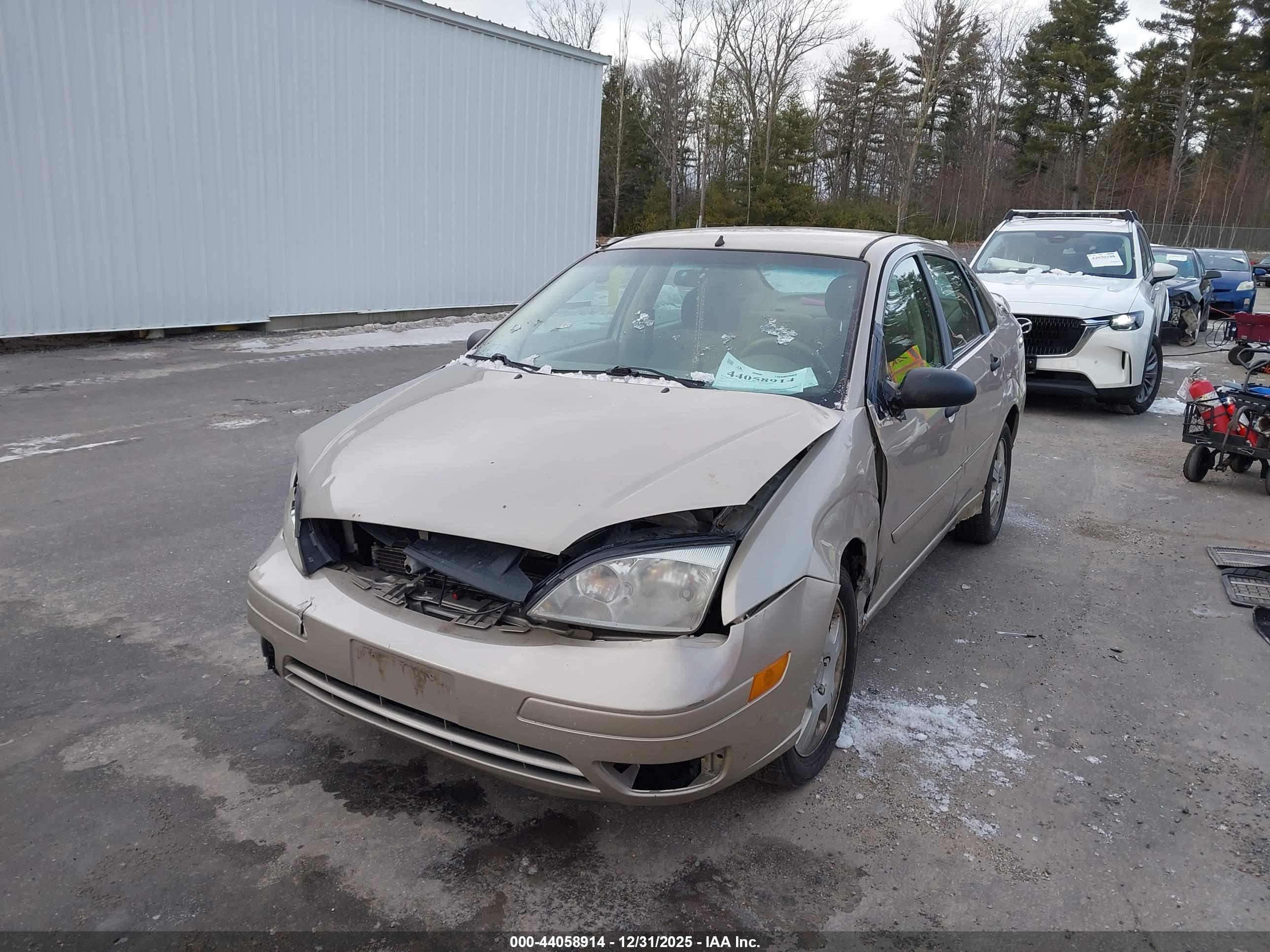FORD FOCUS image 2