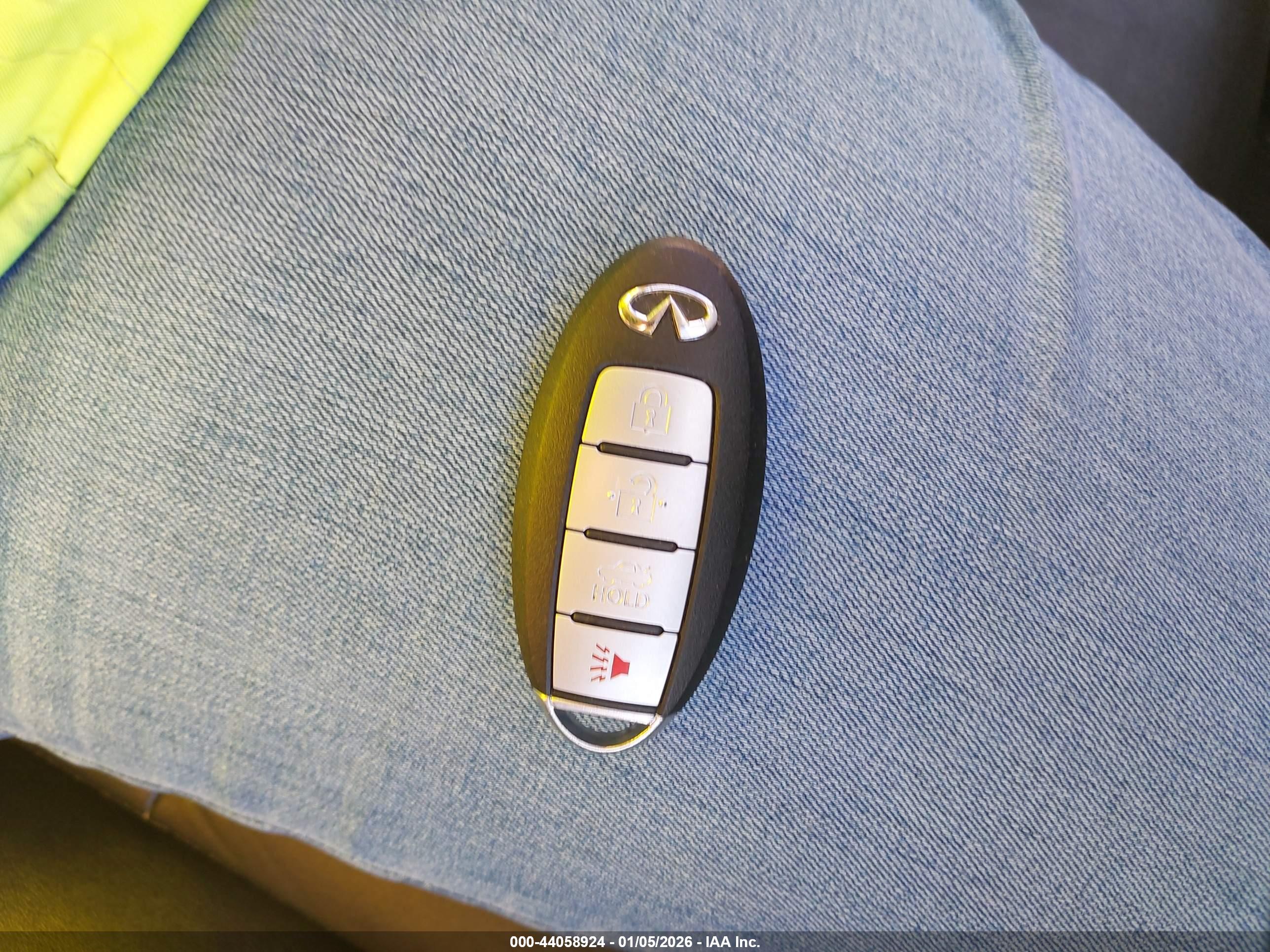 INFINITI Q50 image 11