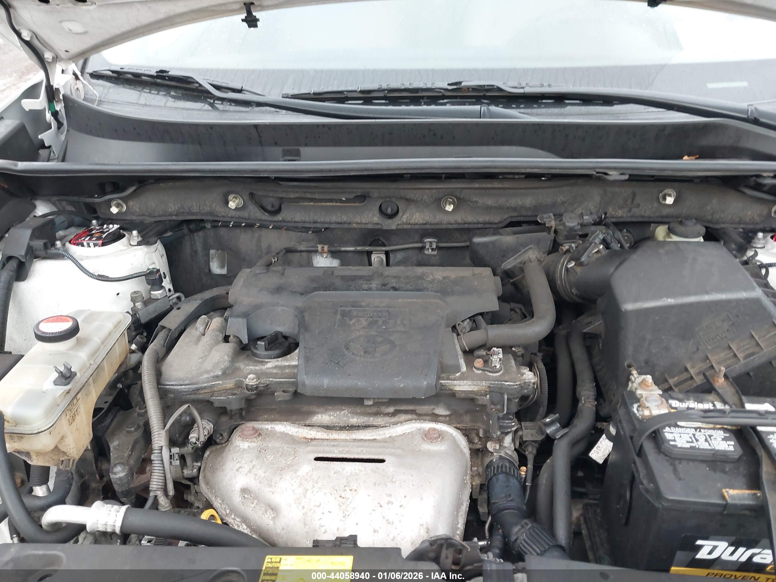 TOYOTA RAV4 image 10